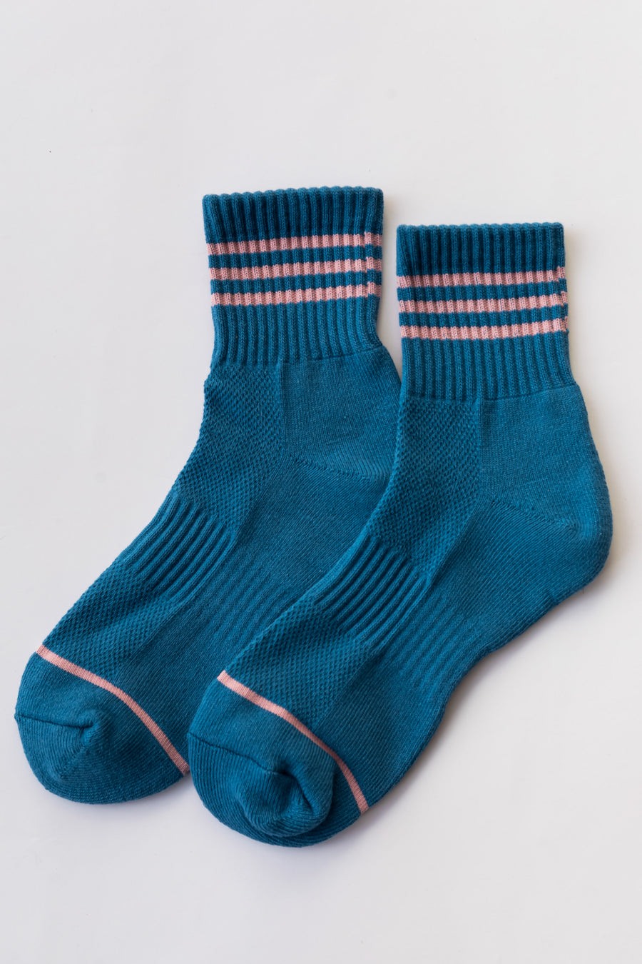 Ocean Striped Ribbed Athletic Socks