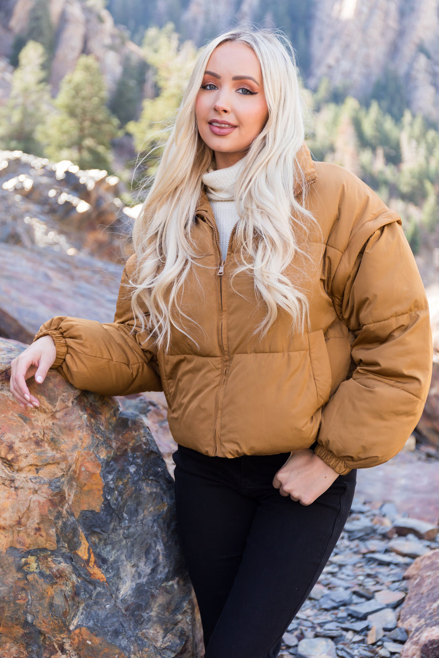 Peanut Puffer Jacket With Detachable Sleeves