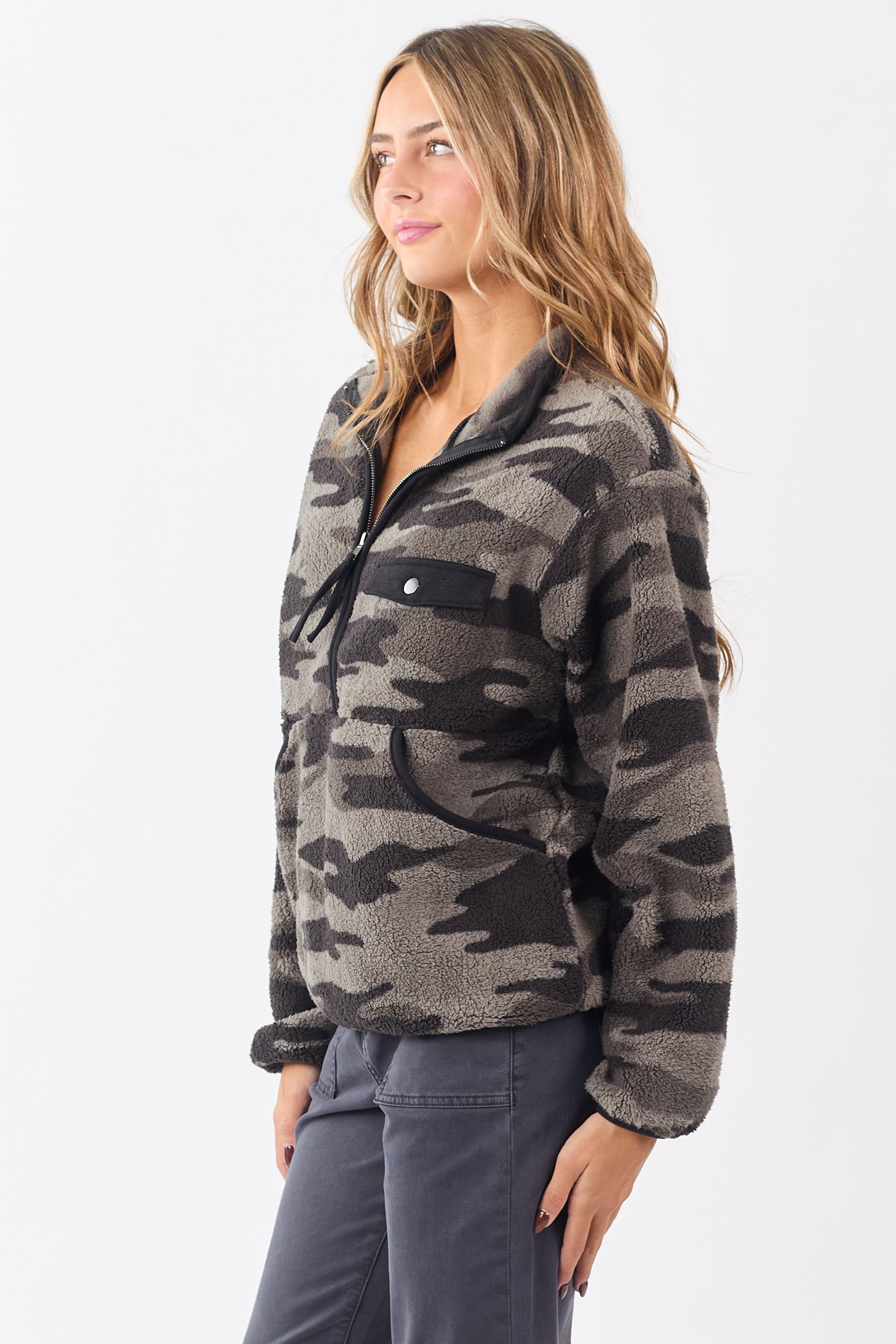 Ash Camo Print Half Zip Up Sherpa Pullover Jacket