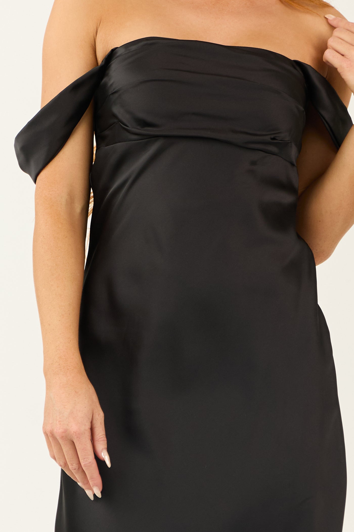 Black Off the Shoulder Satin Ruched Midi Dress - XS Black Off the Shoulder Satin Ruched Midi Dress - XS