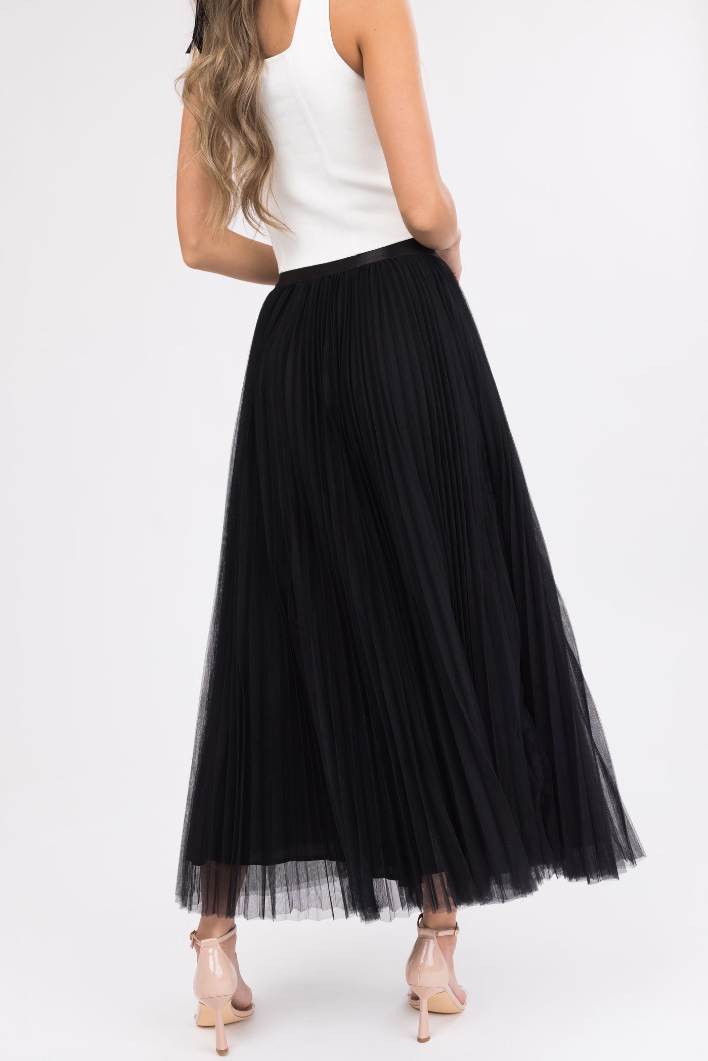 Black Pleated Tulle Elastic Waist Midi Skirt