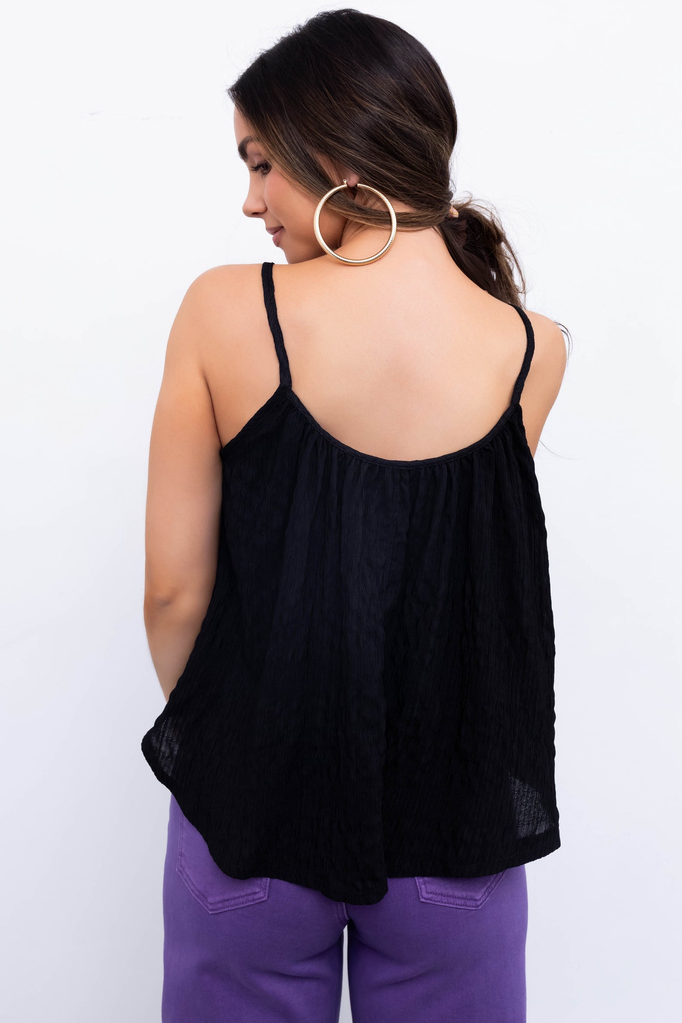 Black Round Neckline Flowy Cami Tank Top