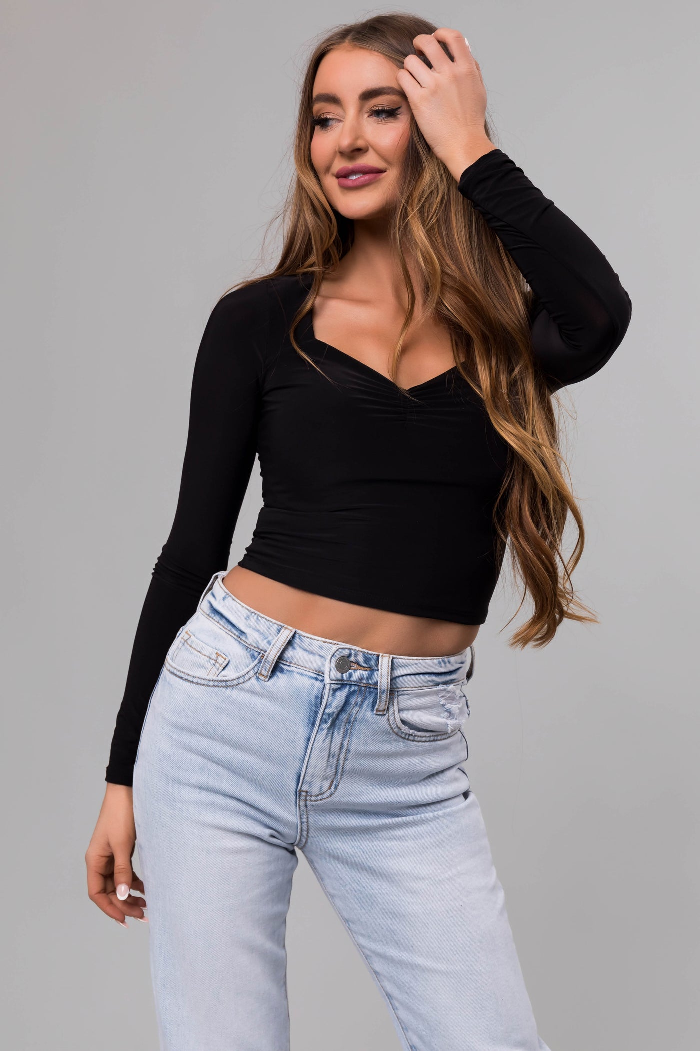 Black Sweetheart Neck Long Sleeve Crop Top