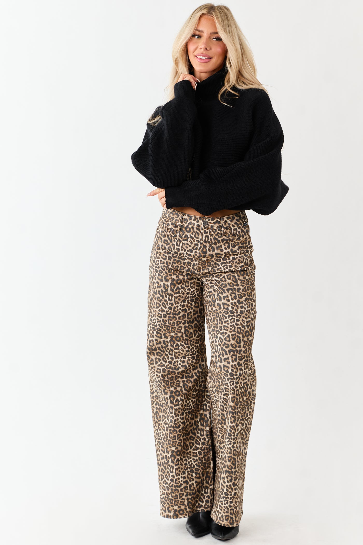 Black Turtleneck Cropped Thick Sweater