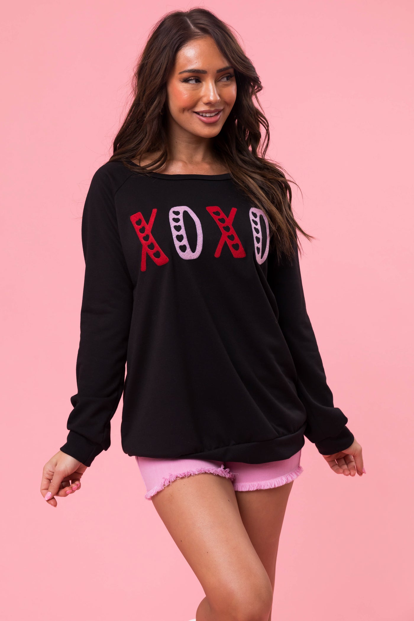Black 'XOXO' Embroidered Raglan Pullover Top