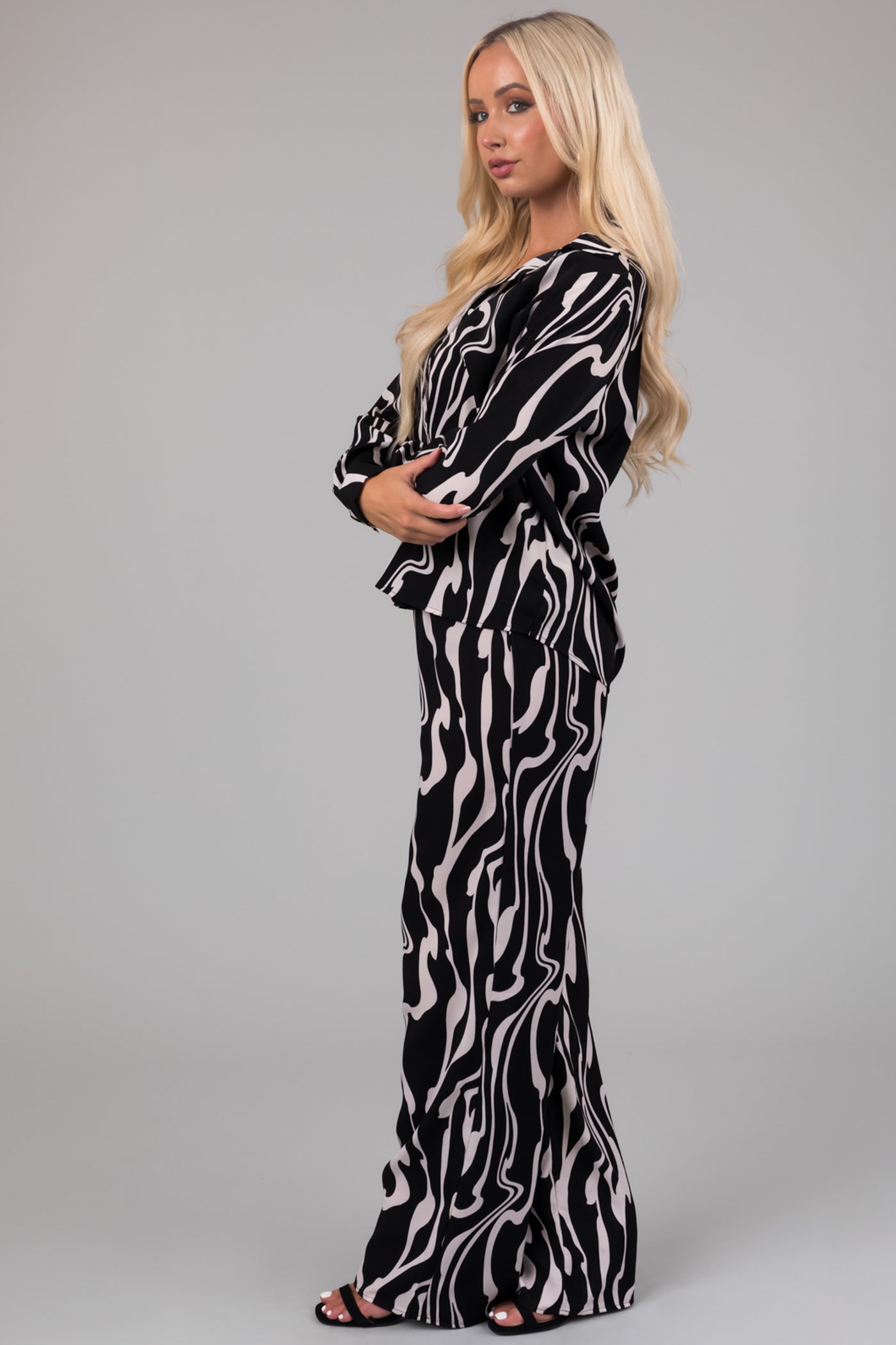 Black and White Abstract Print Top and Pants Set