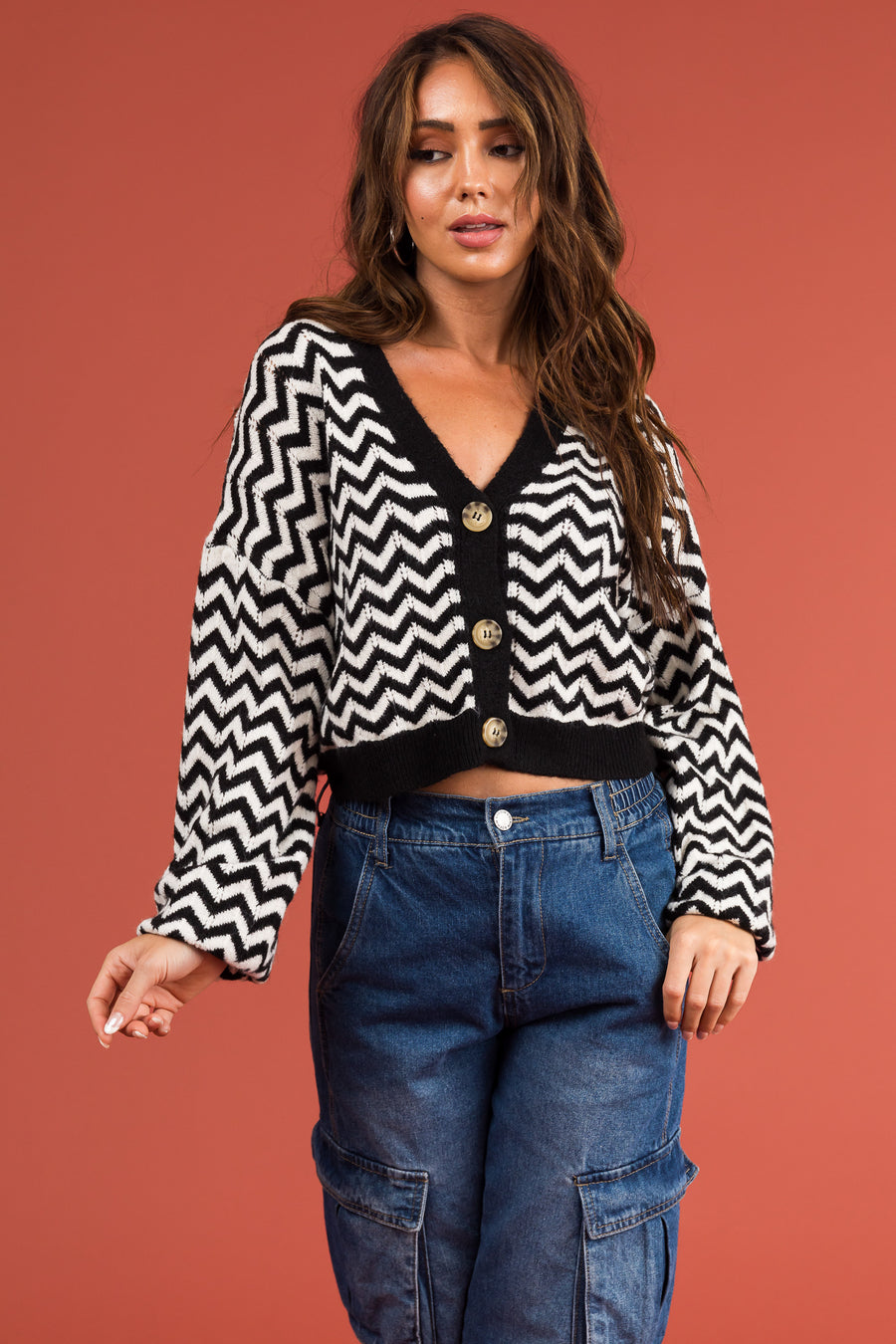 Black and White Chevron Printed Buttoned Cardigan