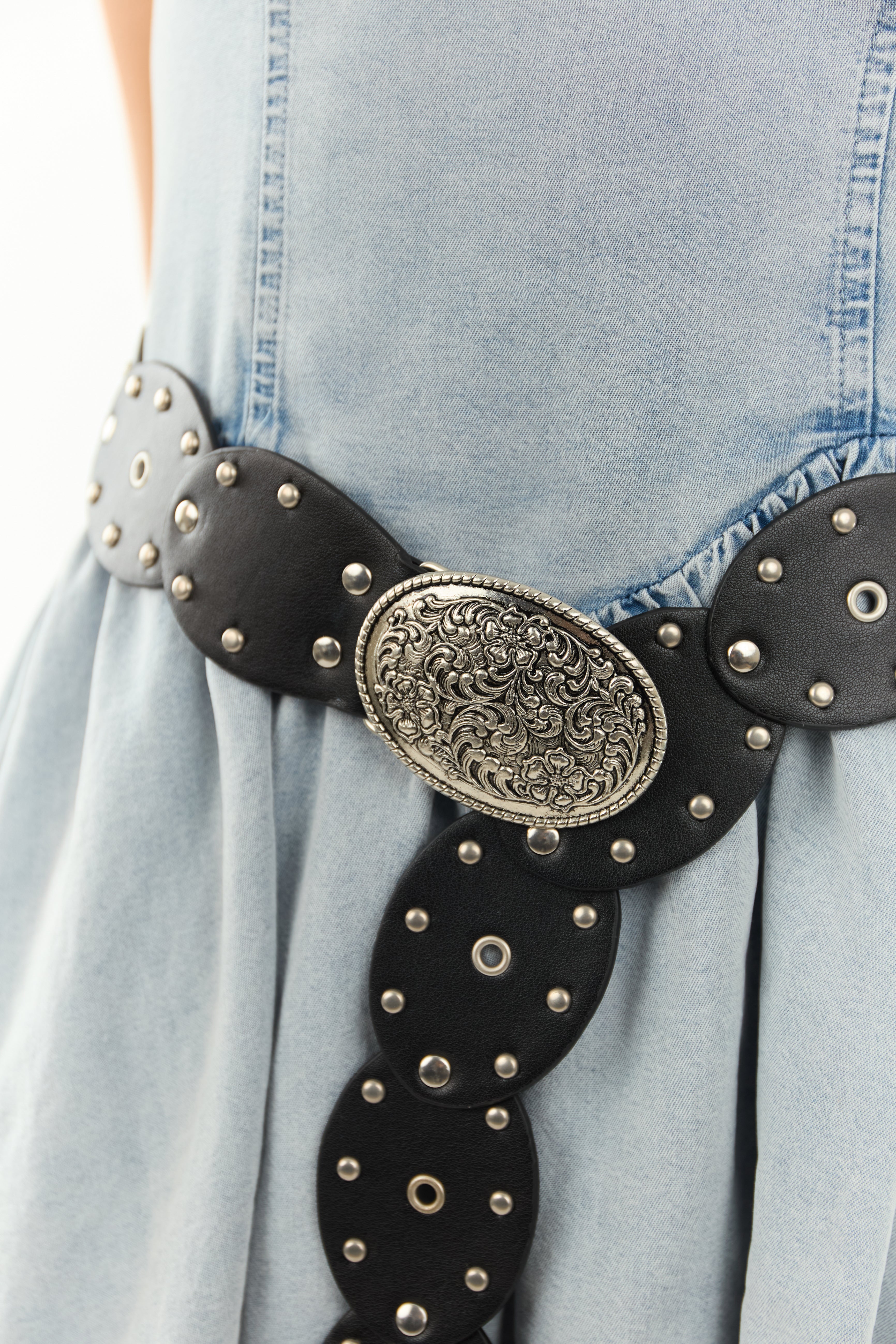 Black Embossed Oval Disc Link Faux Leather Belt
