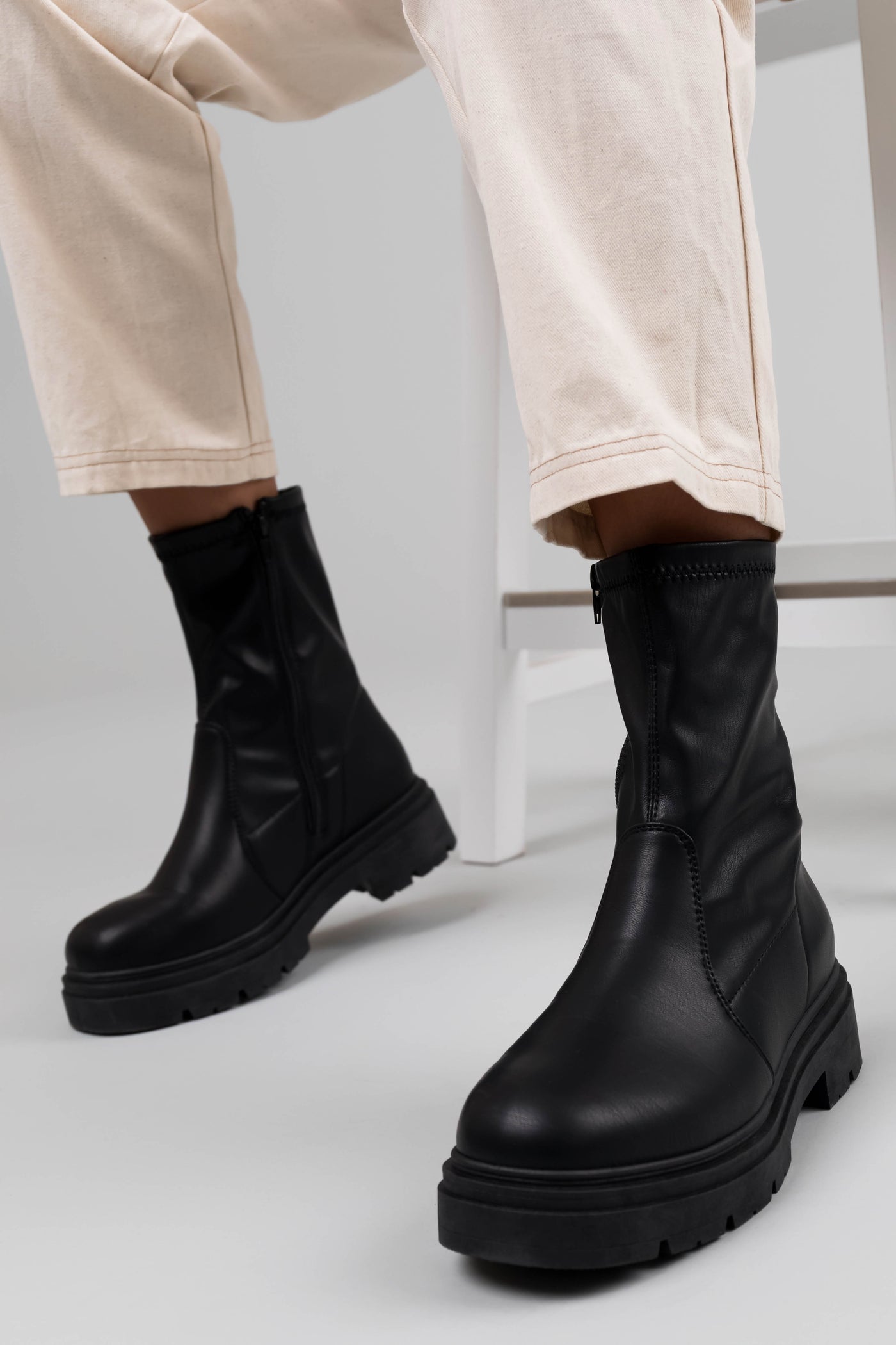 fausst leather bootie