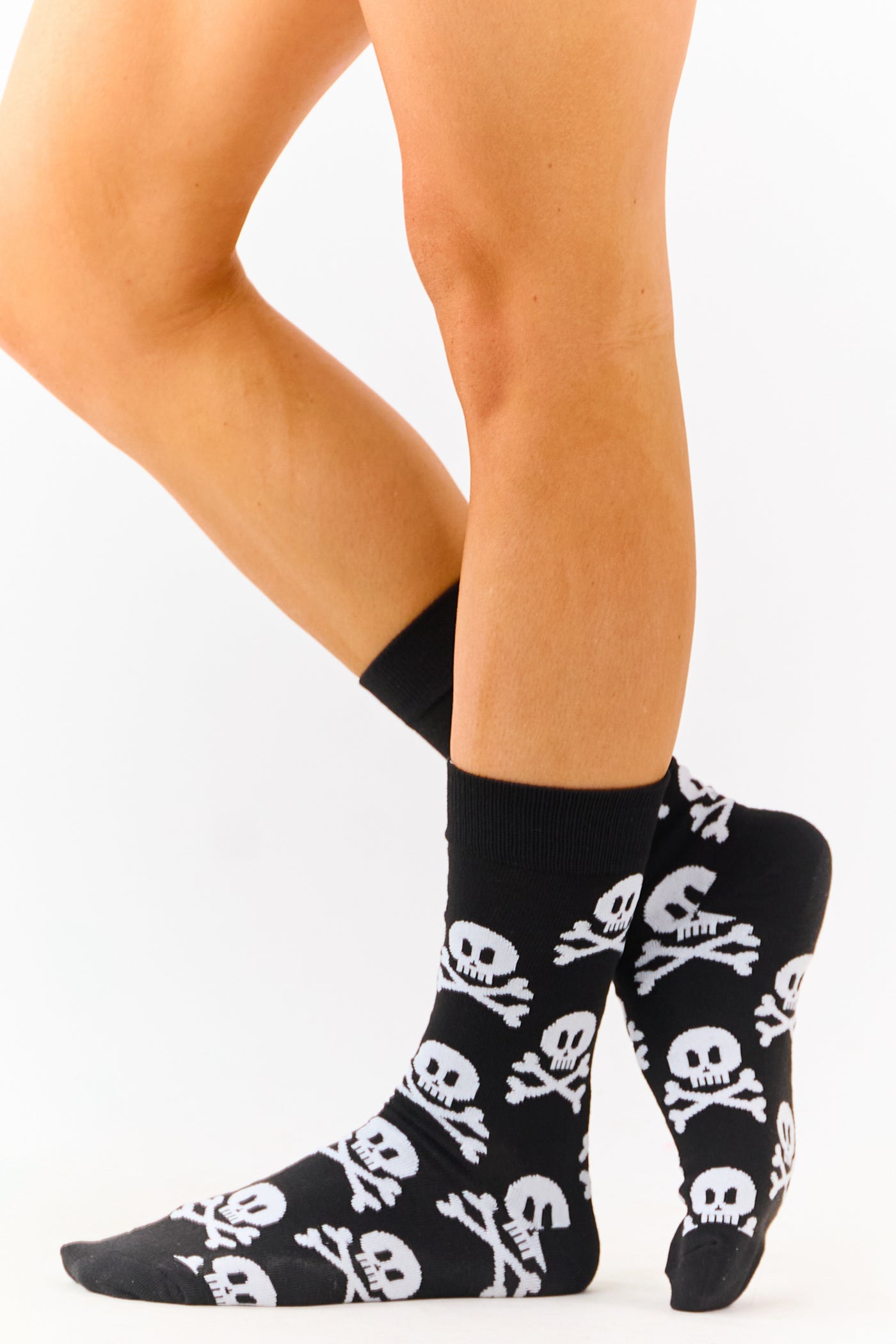 Black Skull and Crossbones Print Crew Socks