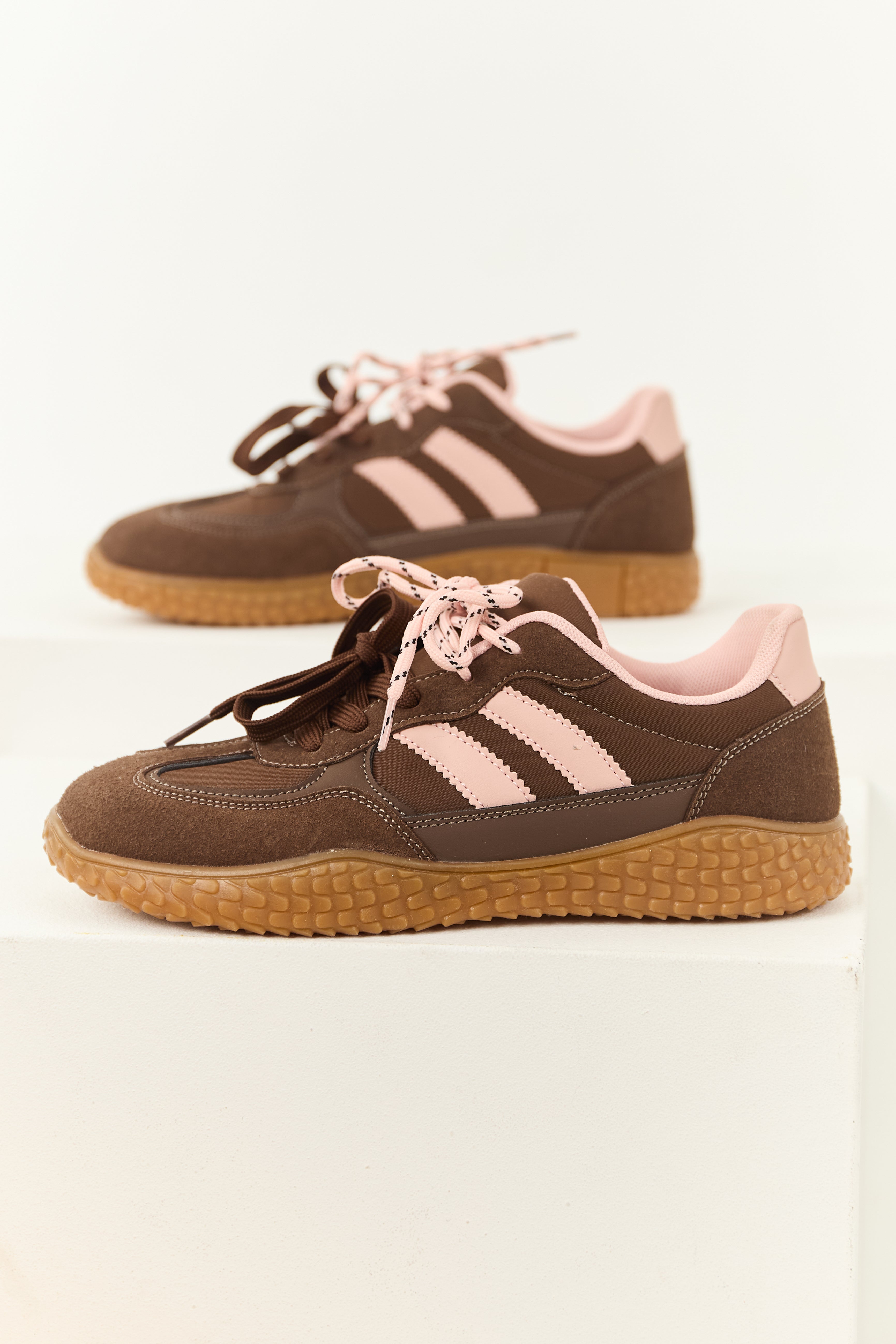 ✵cocoaページ✵ Cocoa Striped Double Lace Up Low Top Sneakers | Lime Lush Boutique