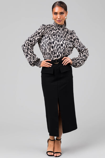 Coconut and Black Brush Stroke Satin Plisse Top
