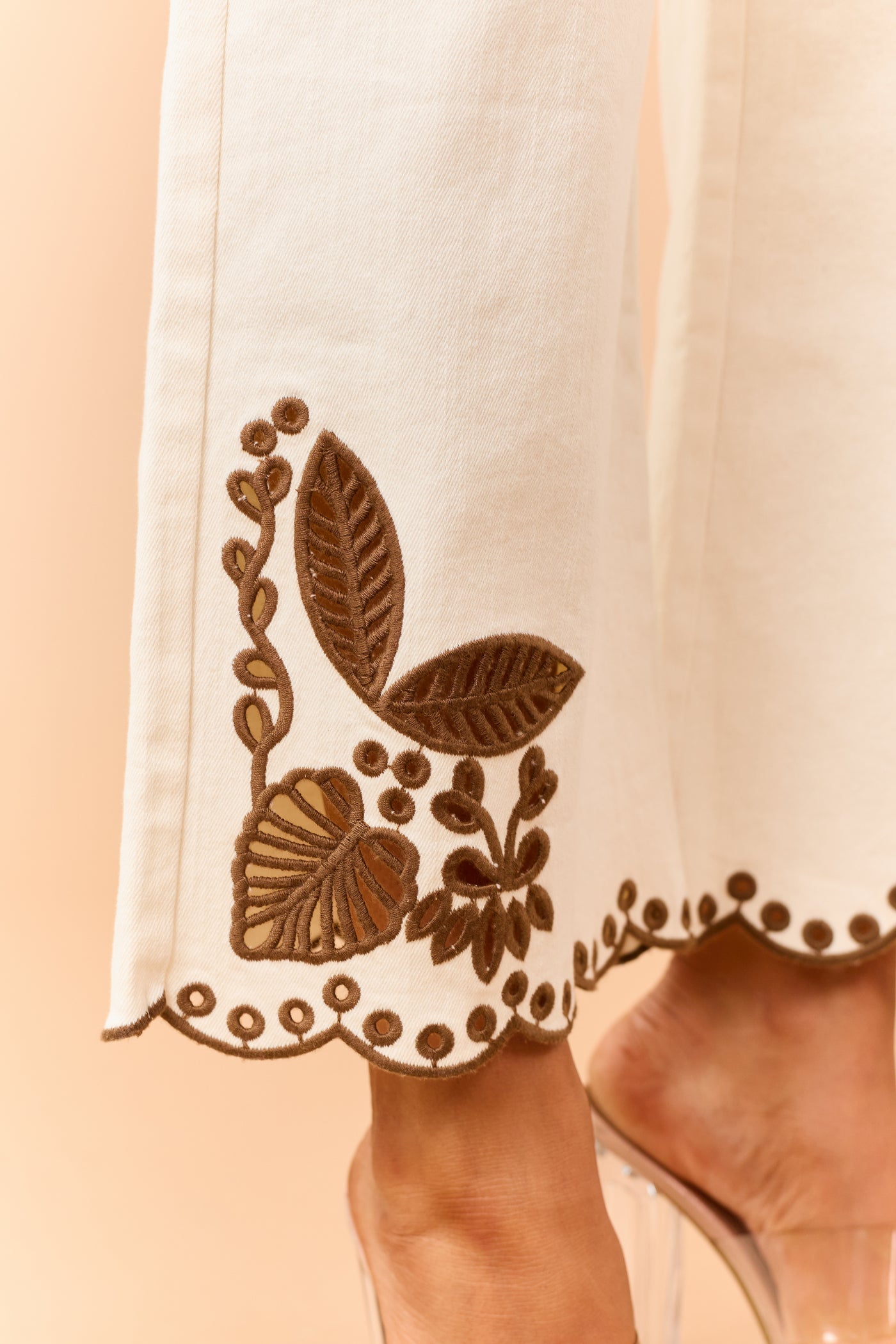 Cream Stretchy Floral Embroidered Straight Jeans
