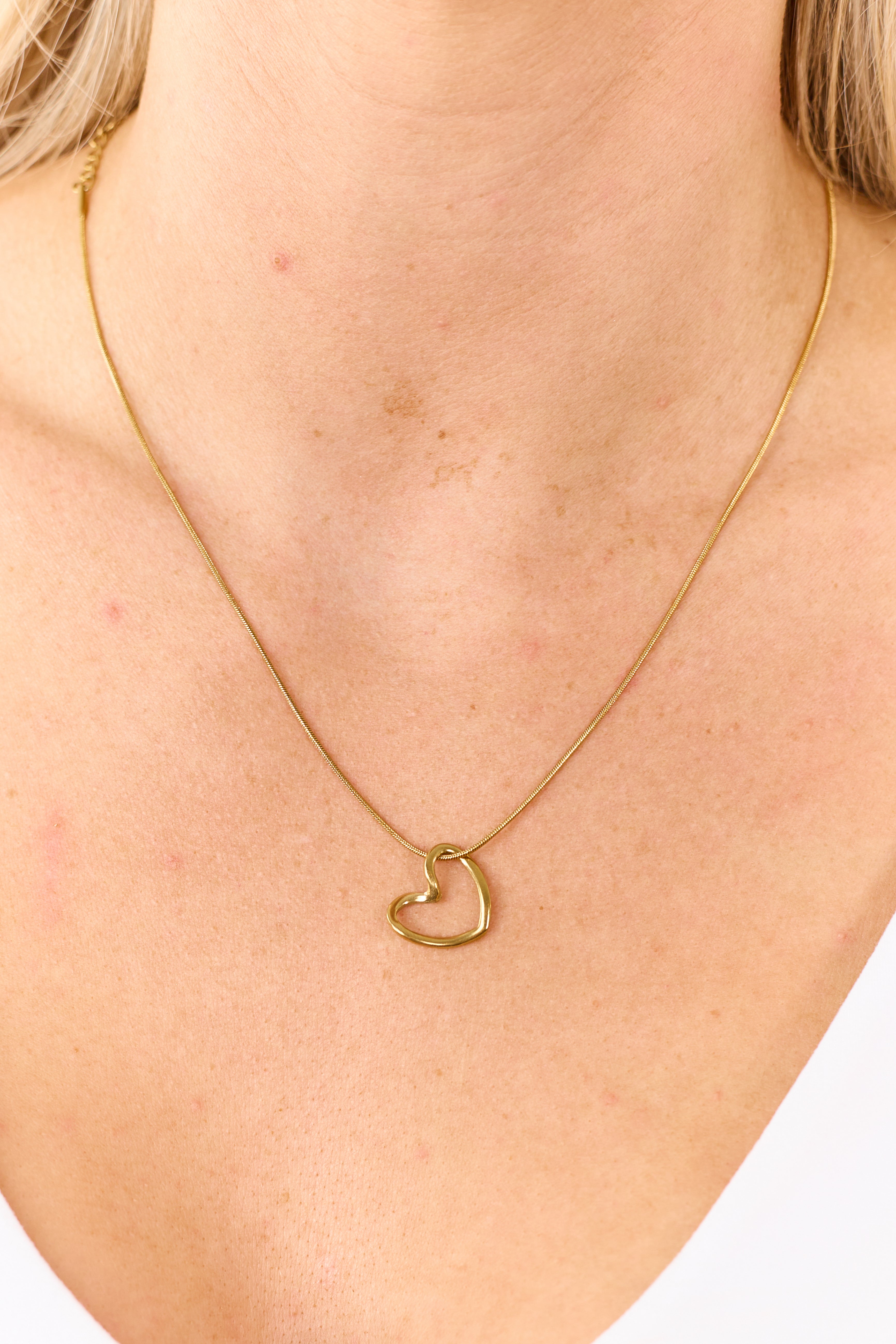 Gold Heart Pendant Snake Chain Necklace