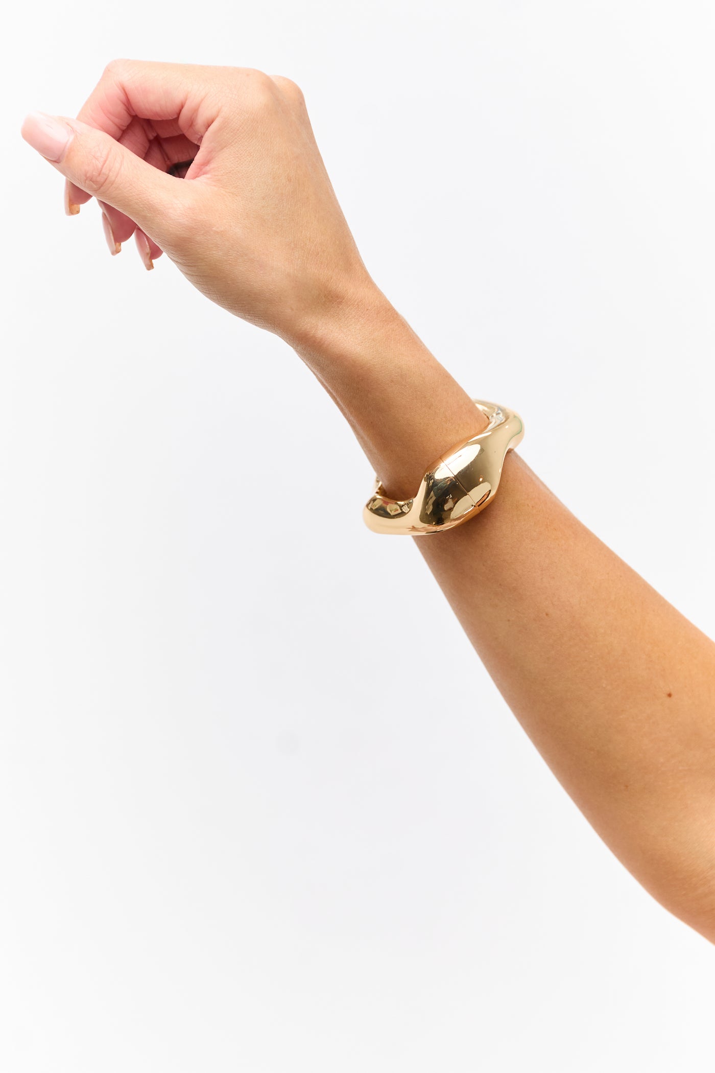 Gold Wavy Hinge Closure Chunky Bangle Bracelet