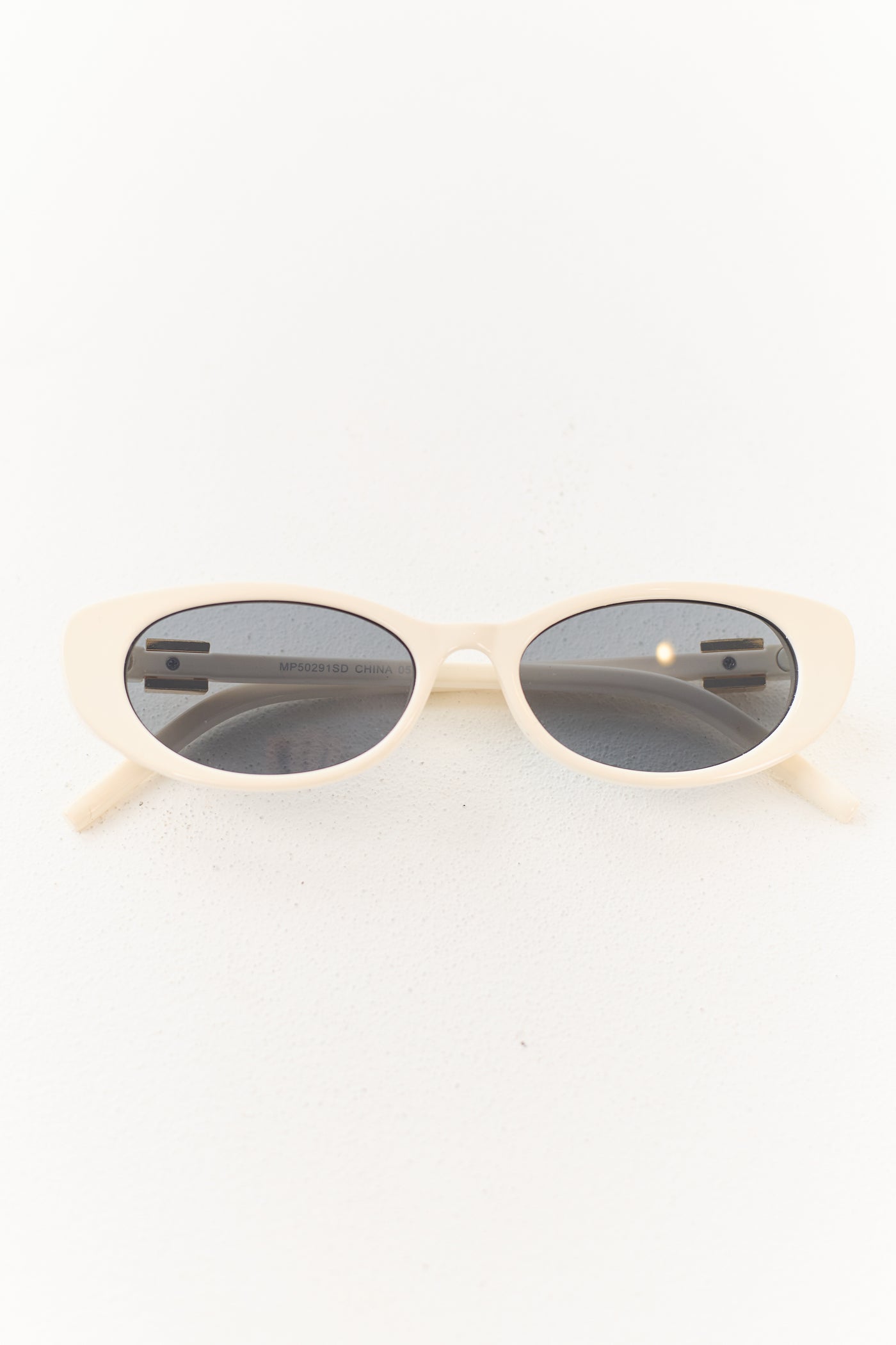 Ivory Oval Frame Metallic Accent Sunglasses