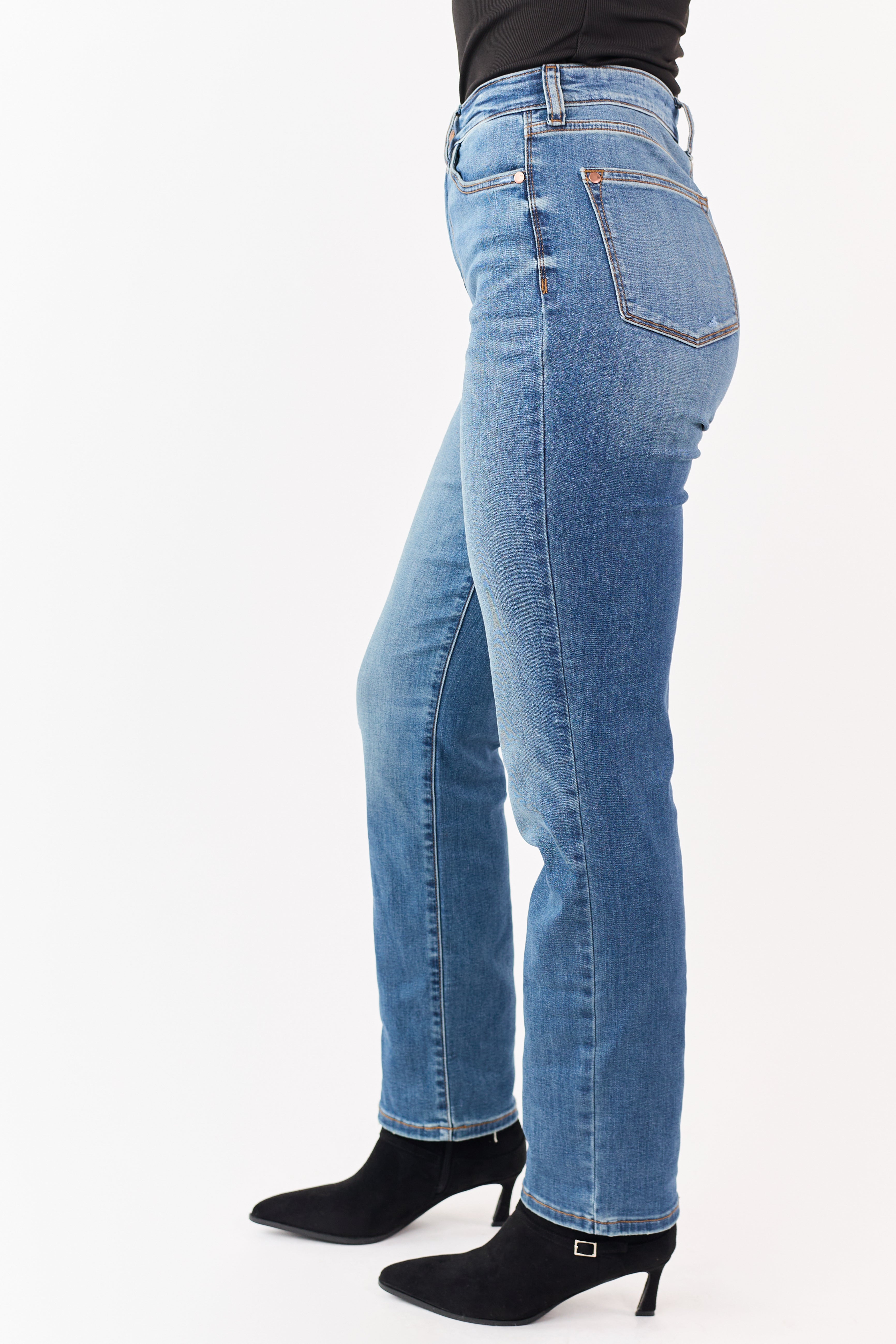 Judy Blue Medium Wash Stretchy Straight Jeans