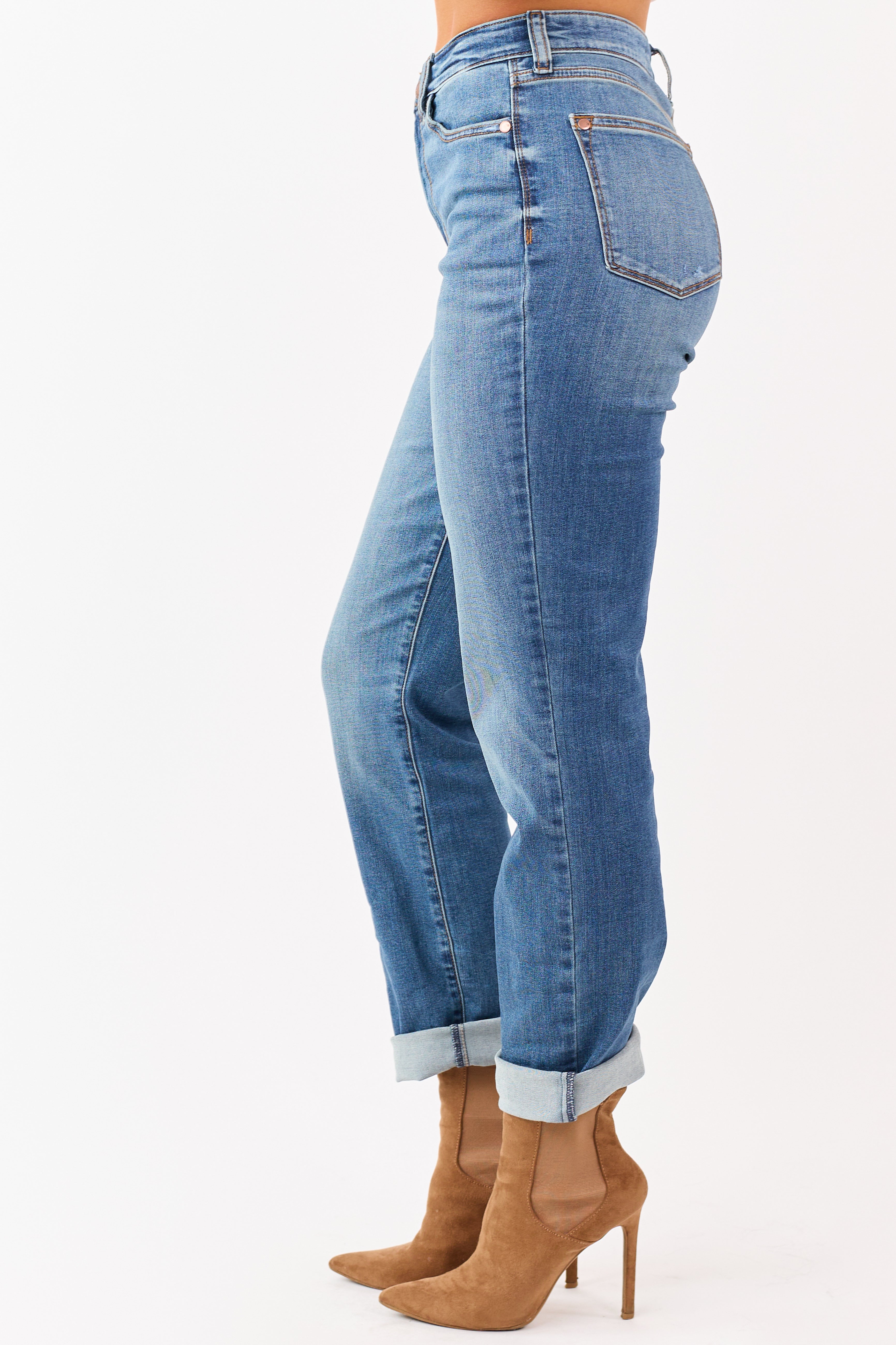 Judy Blue Medium Wash Stretchy Straight Jeans