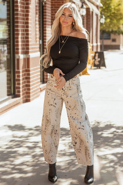 KanCan Snow Leopard Horseshoe Barrel Jeans