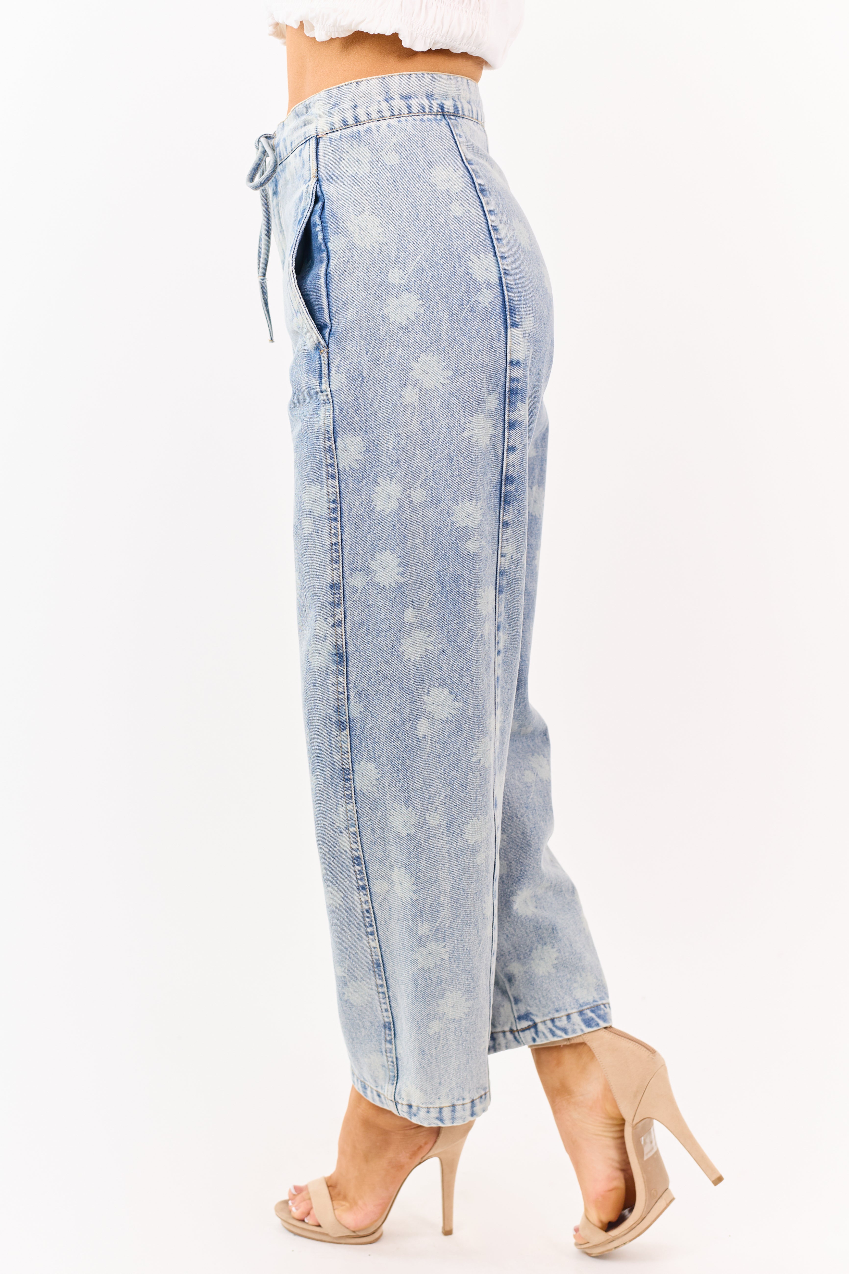Light Acid Wash Denim Floral Drawstring Barrel Jeans