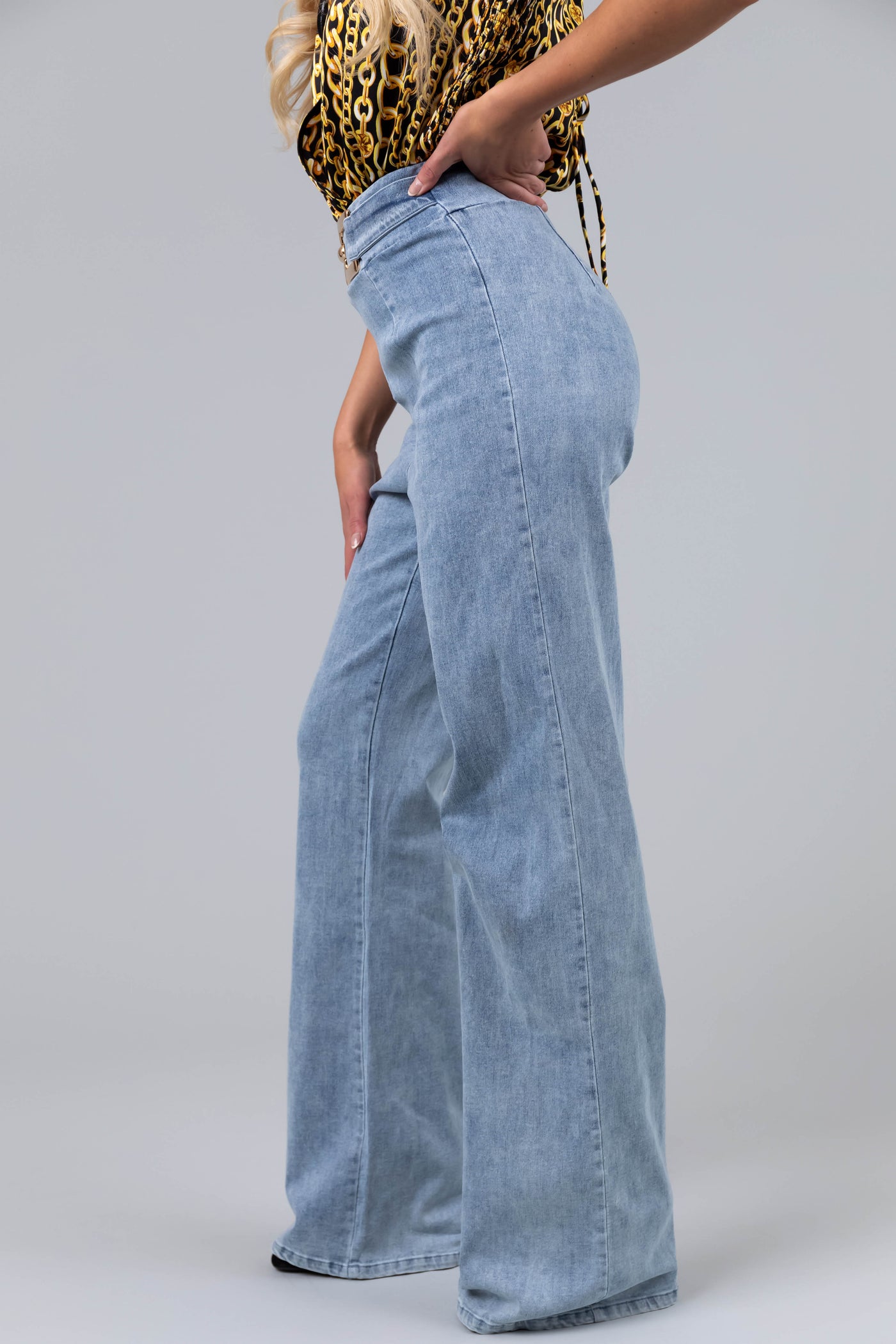 Light Wash Gold Belted Super Stretchy Jeans