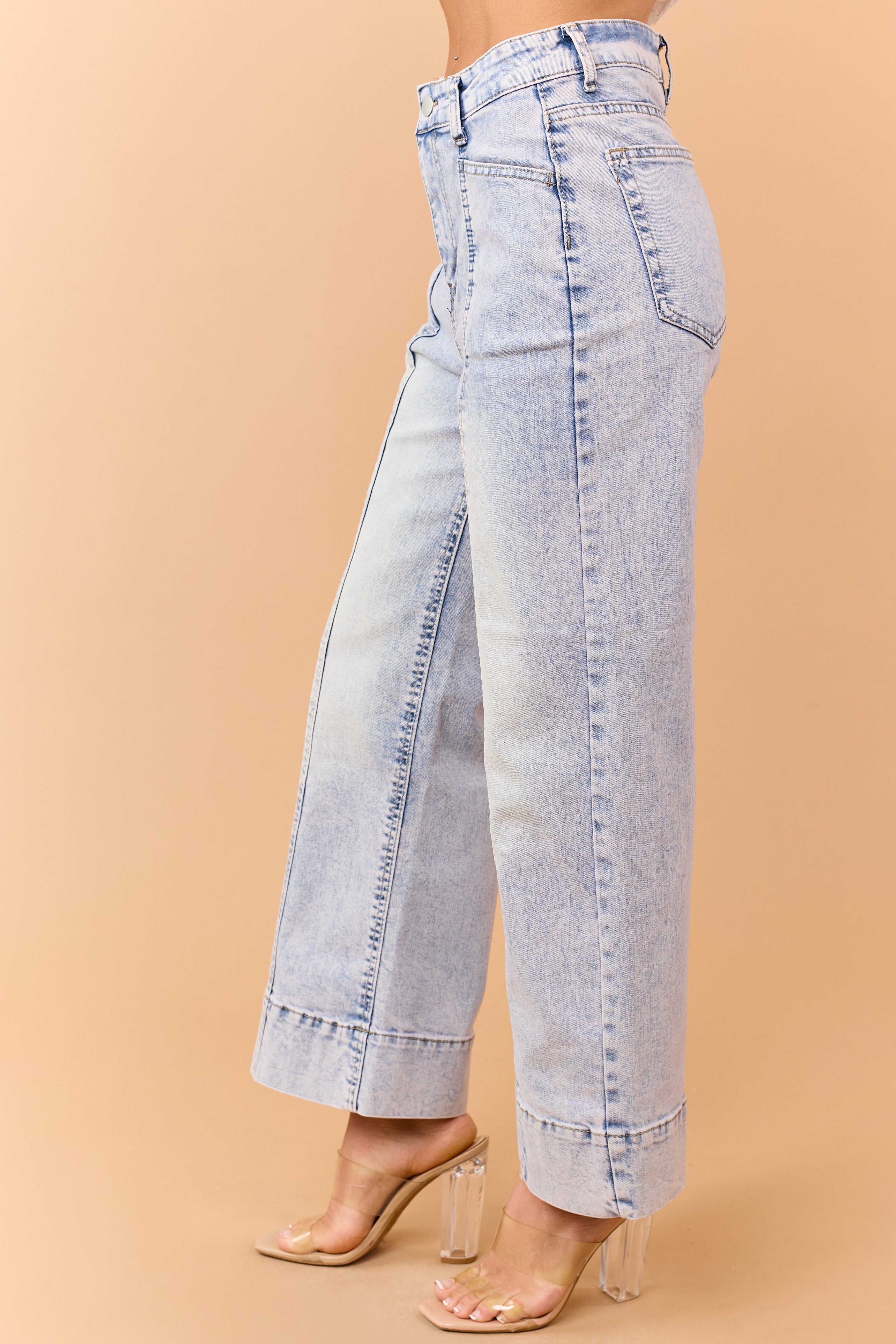 Light Wash Wide Leg Crop Stretch Jeans