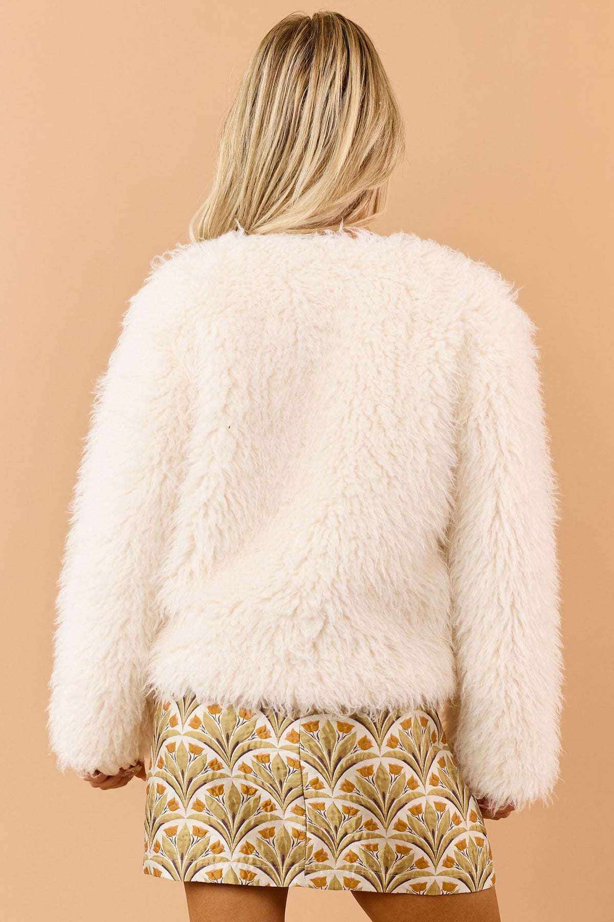 Listicle Ivory Shaggy Faux Fur Hook Closure Coat
