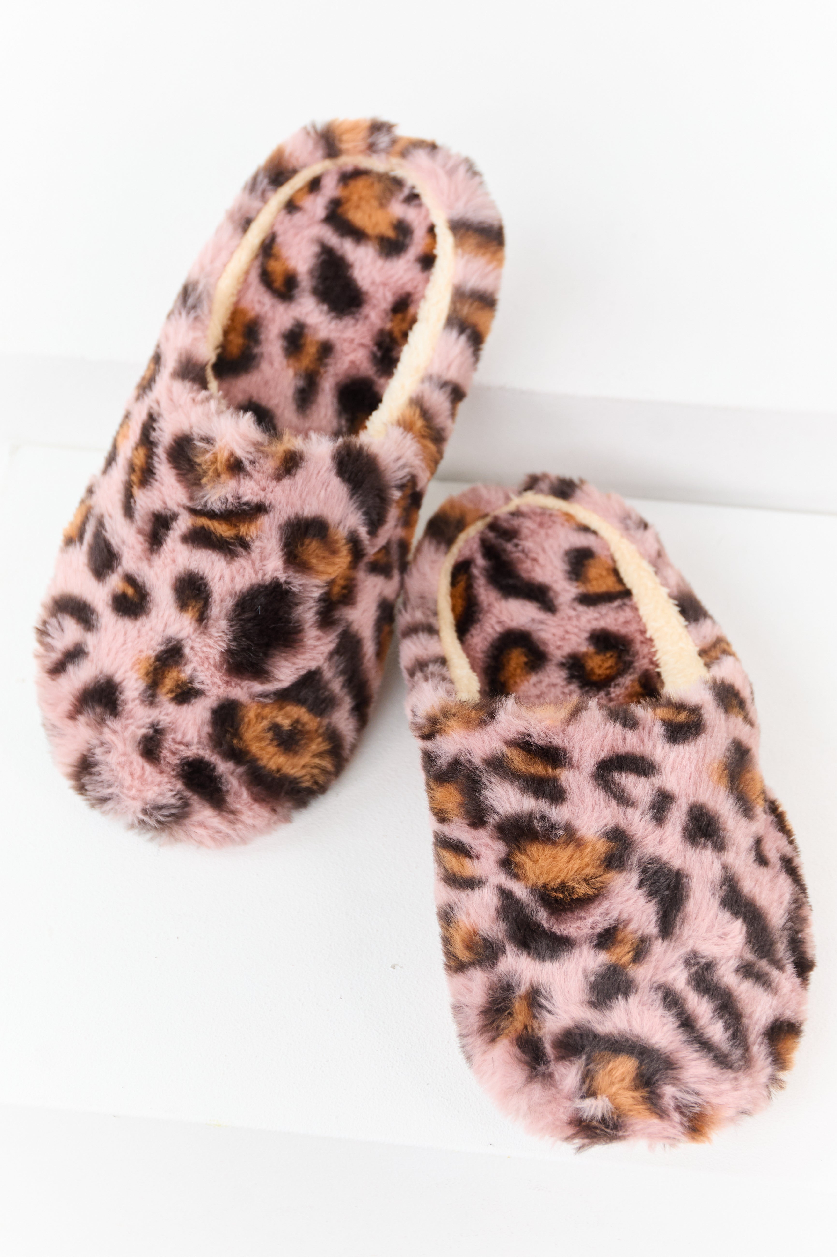 Mauve Leopard Pattern Fuzzy Closed Toe Slippers