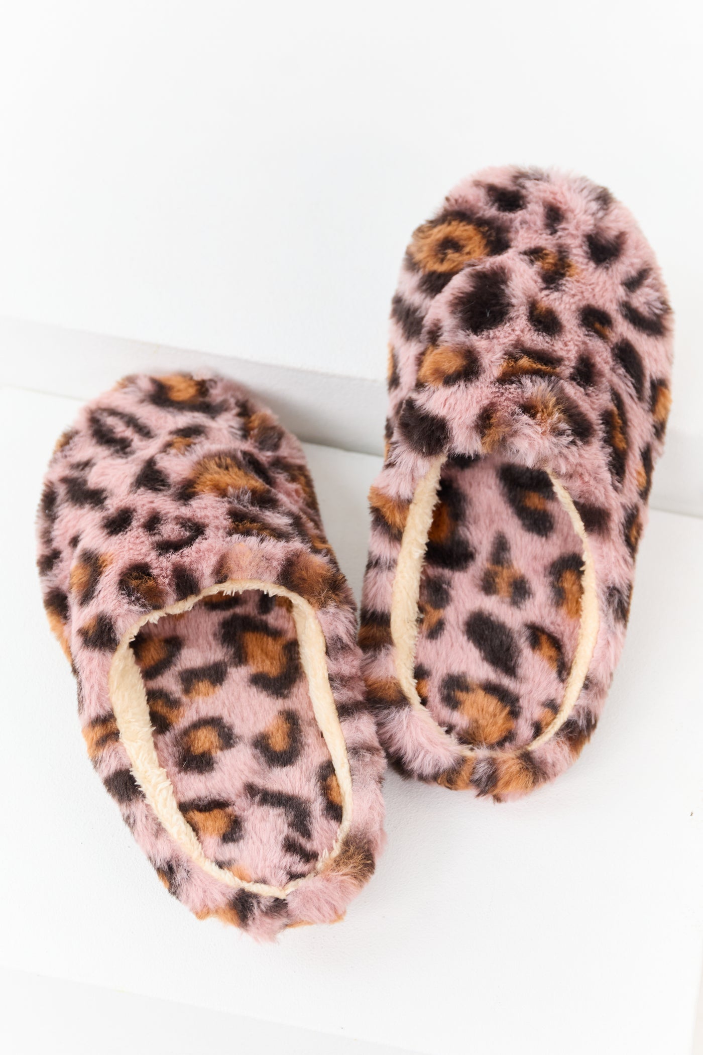 Mauve Leopard Pattern Fuzzy Closed Toe Slippers