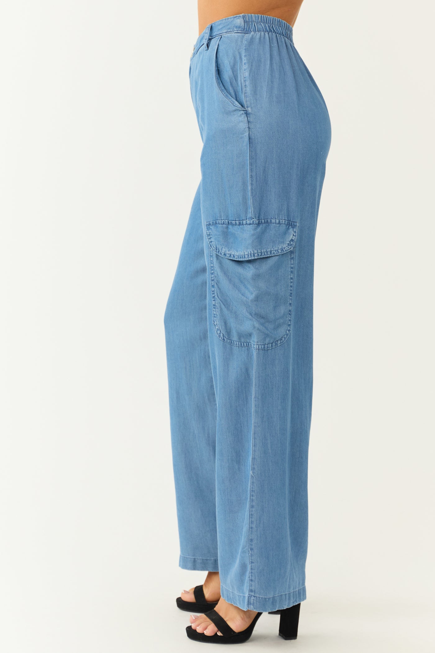 Medium Wash Wide Leg Cargo Lightweight Pants
