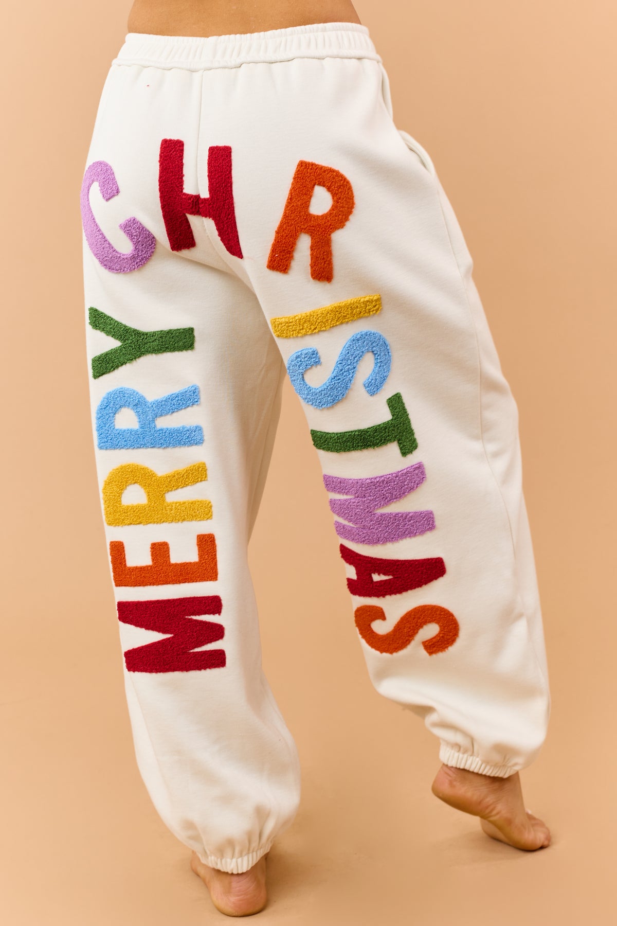 Mello Cream Christmas Lettering Jogger Sweatpants