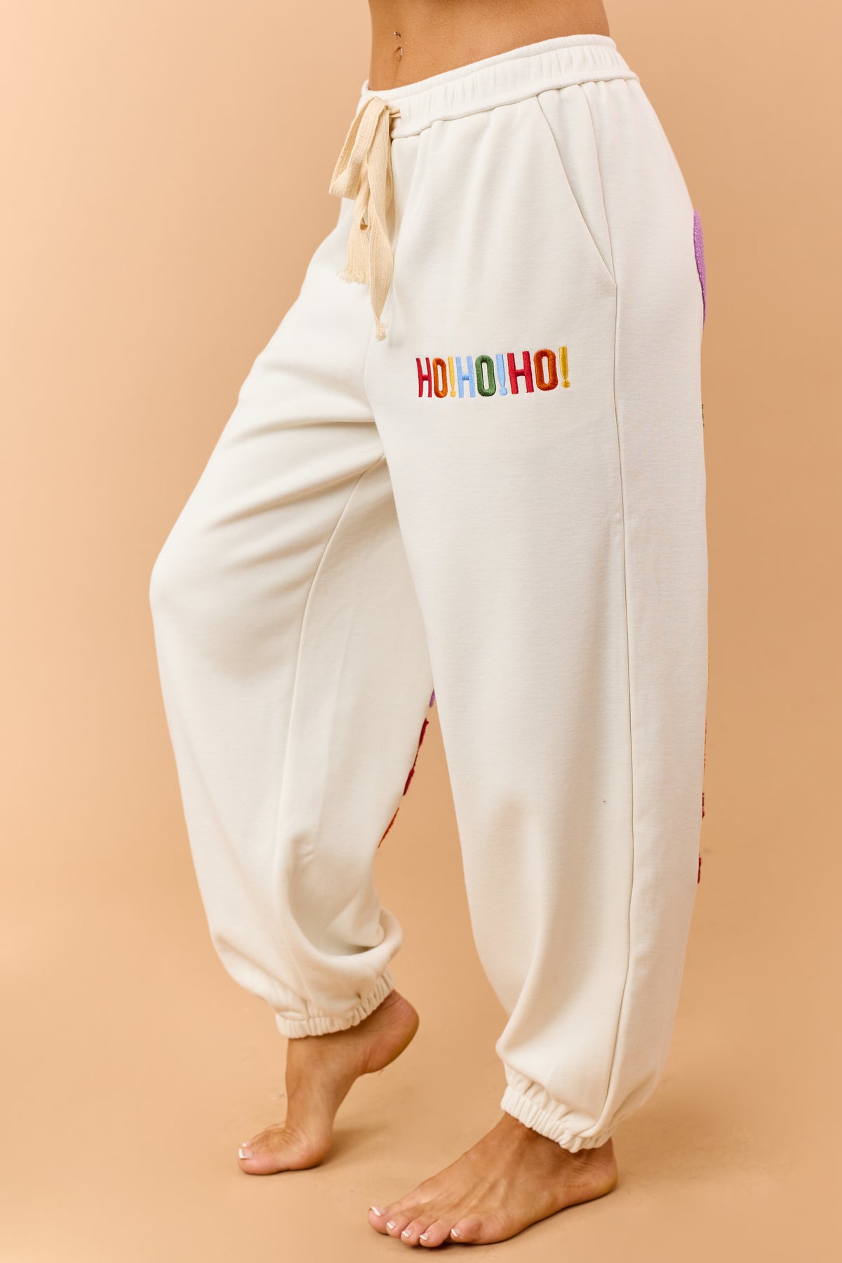 Mello Cream Christmas Lettering Jogger Sweatpants