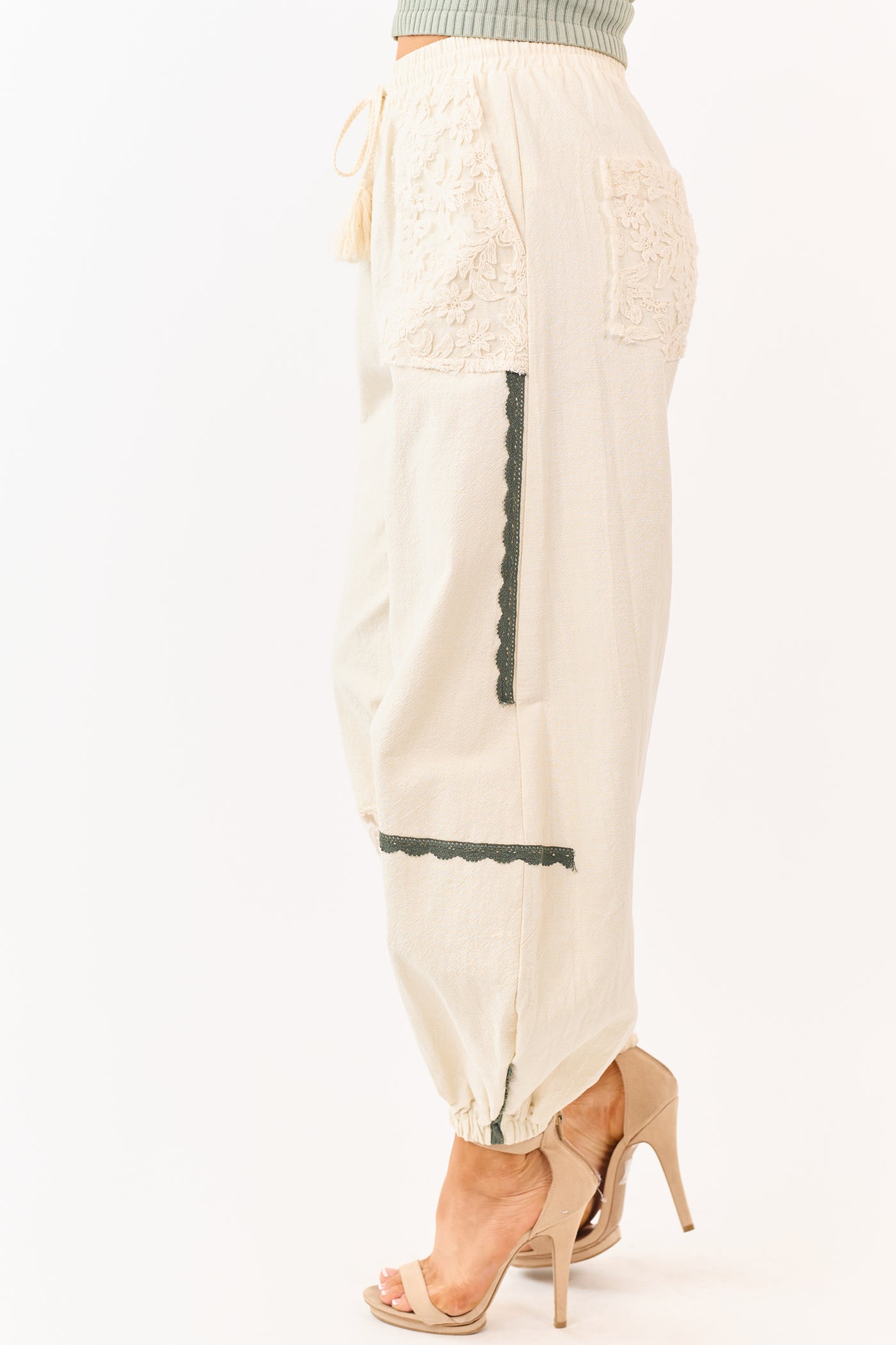 Mello Cream Lace Detail Cotton Jogger Pants