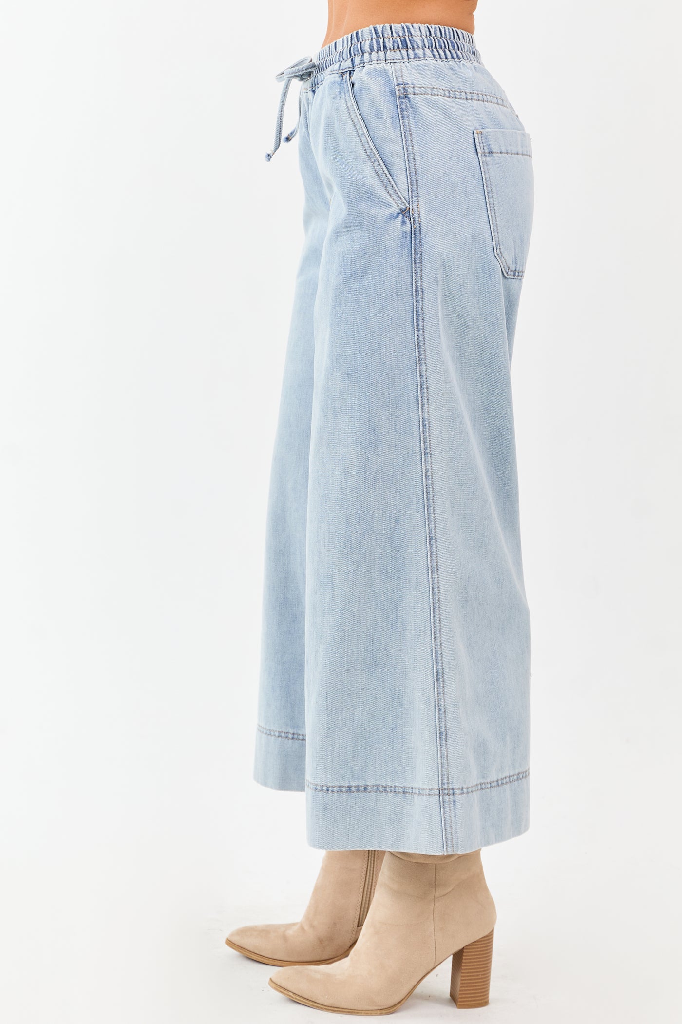 Mica Denim Light Wash Drawstring Wide Capri Jeans