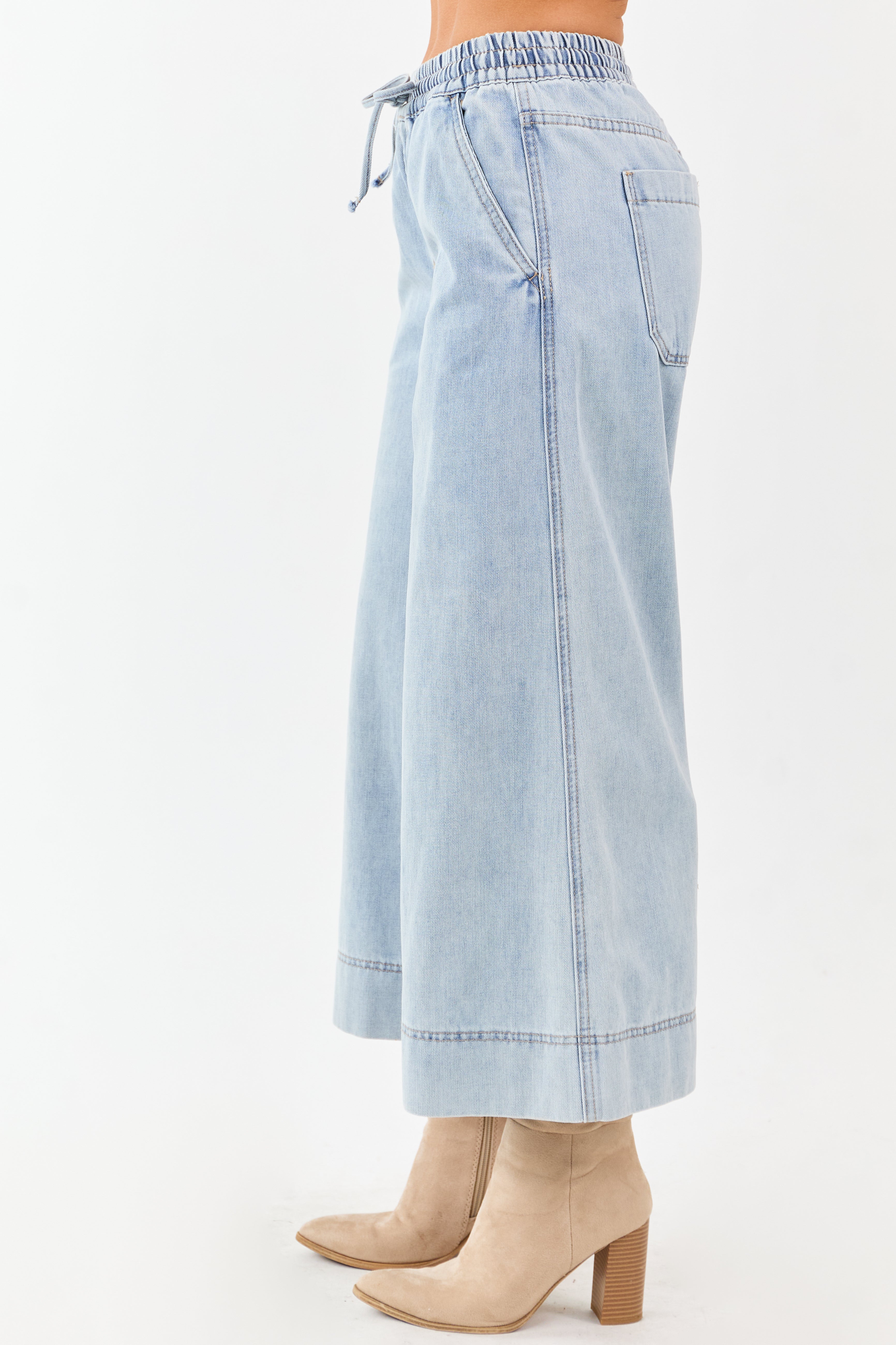 Mica Denim Light Wash Drawstring Wide Capri Jeans