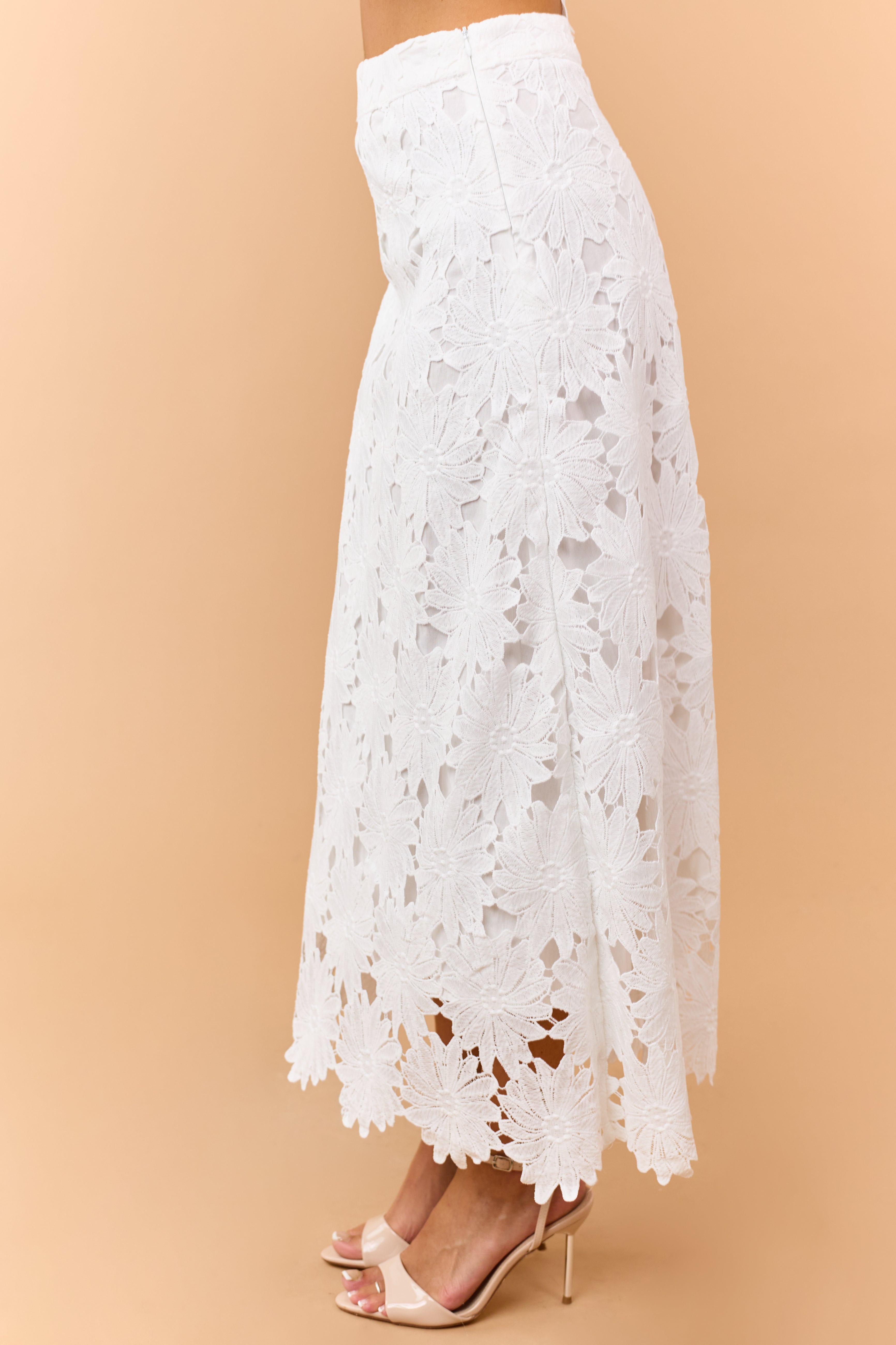 Off White Floral Lace Scalloped Hem Maxi Skirt