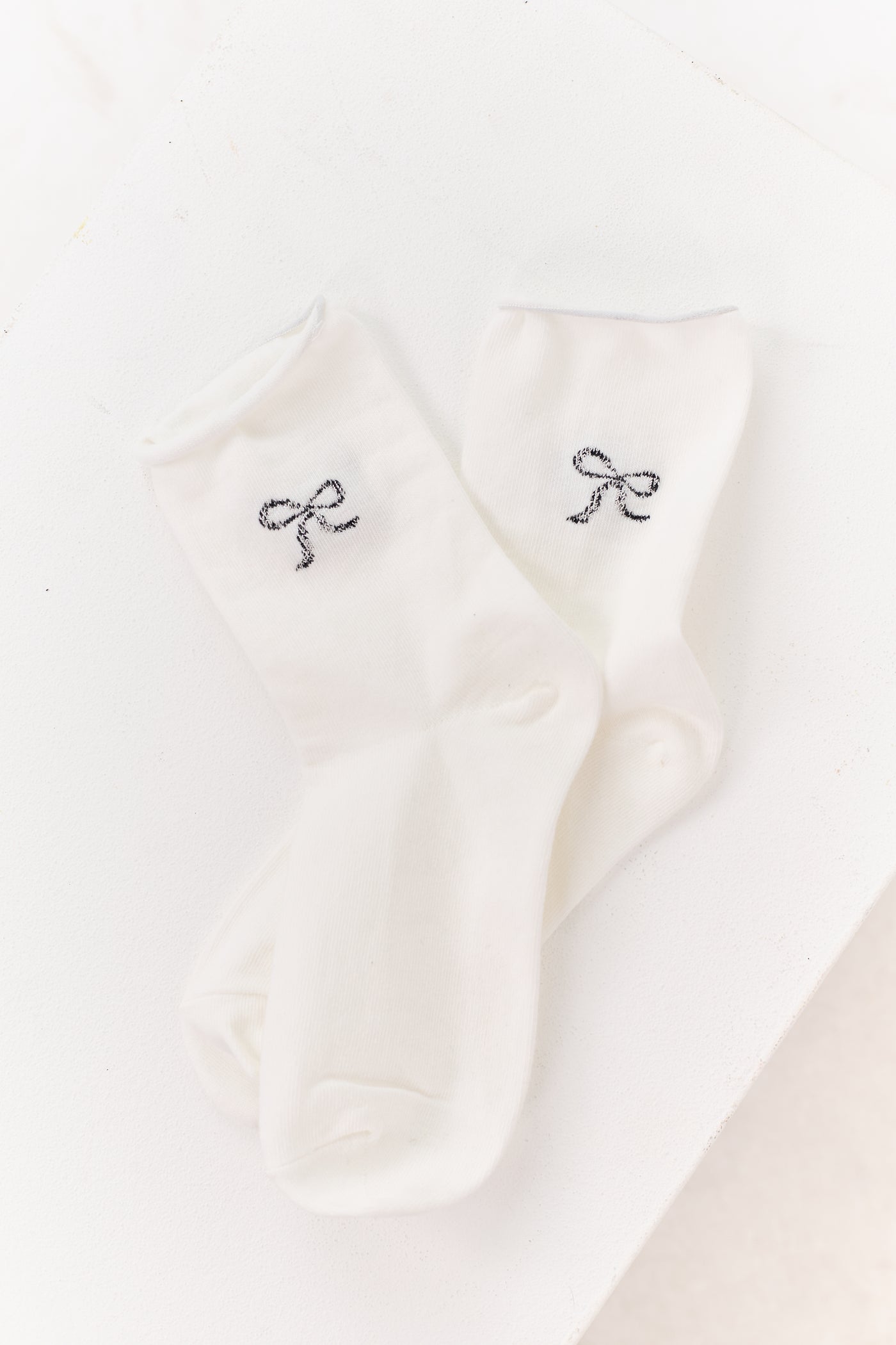 Off White Ribbon Bow Knit Detail Crew Socks