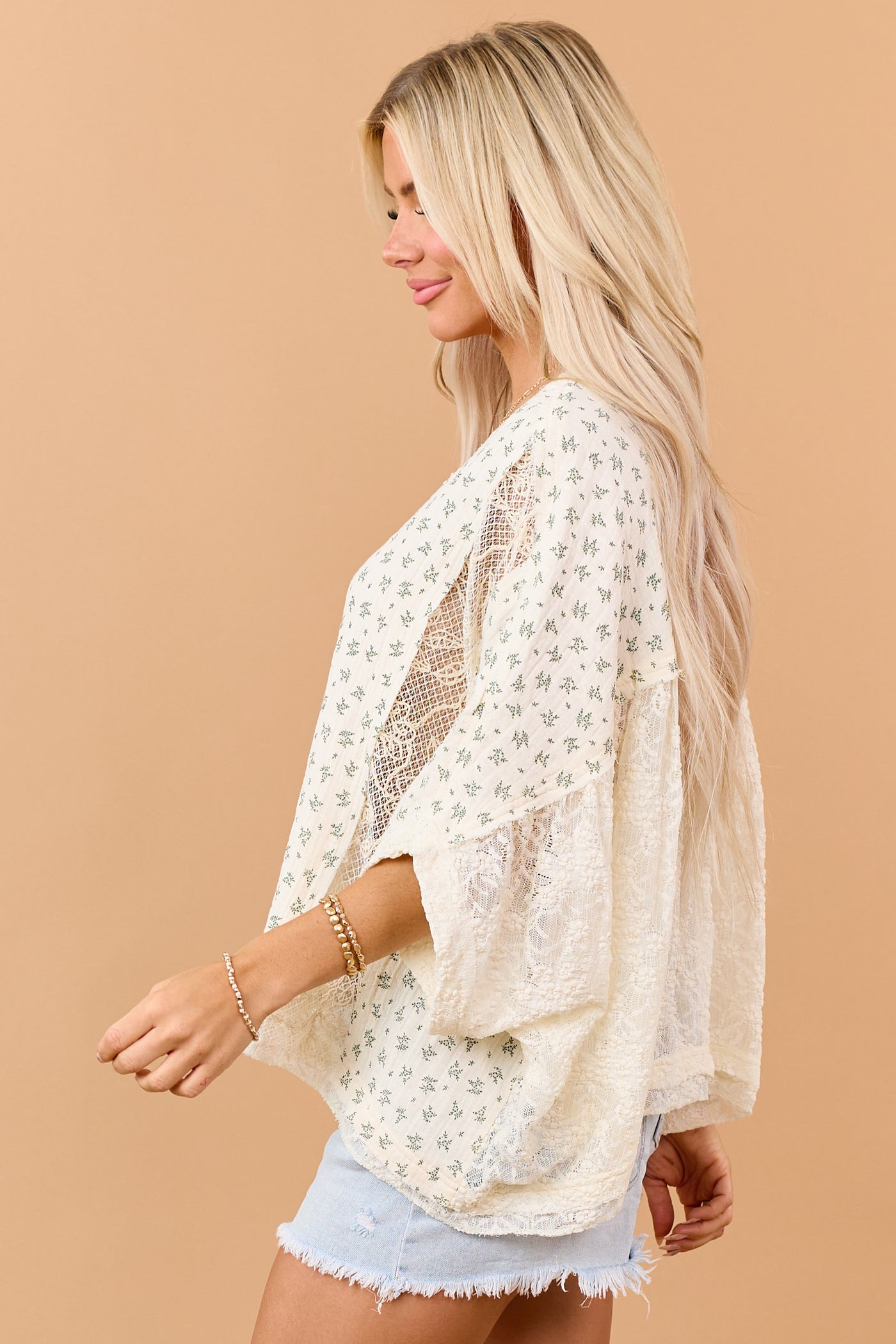 POL Cream Floral Print and Lace Relaxed Top