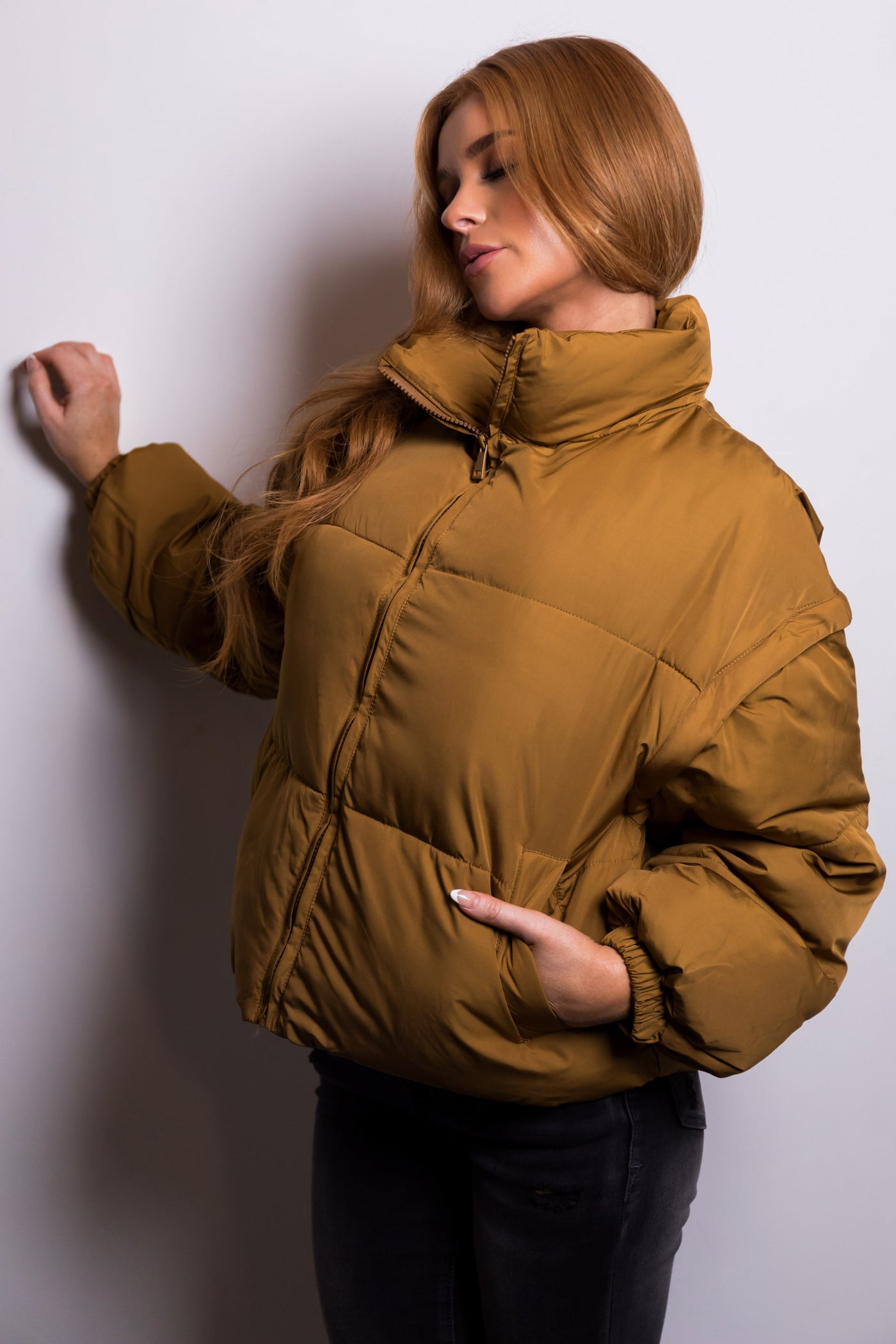Peanut Puffer Jacket with Detachable Sleeves
