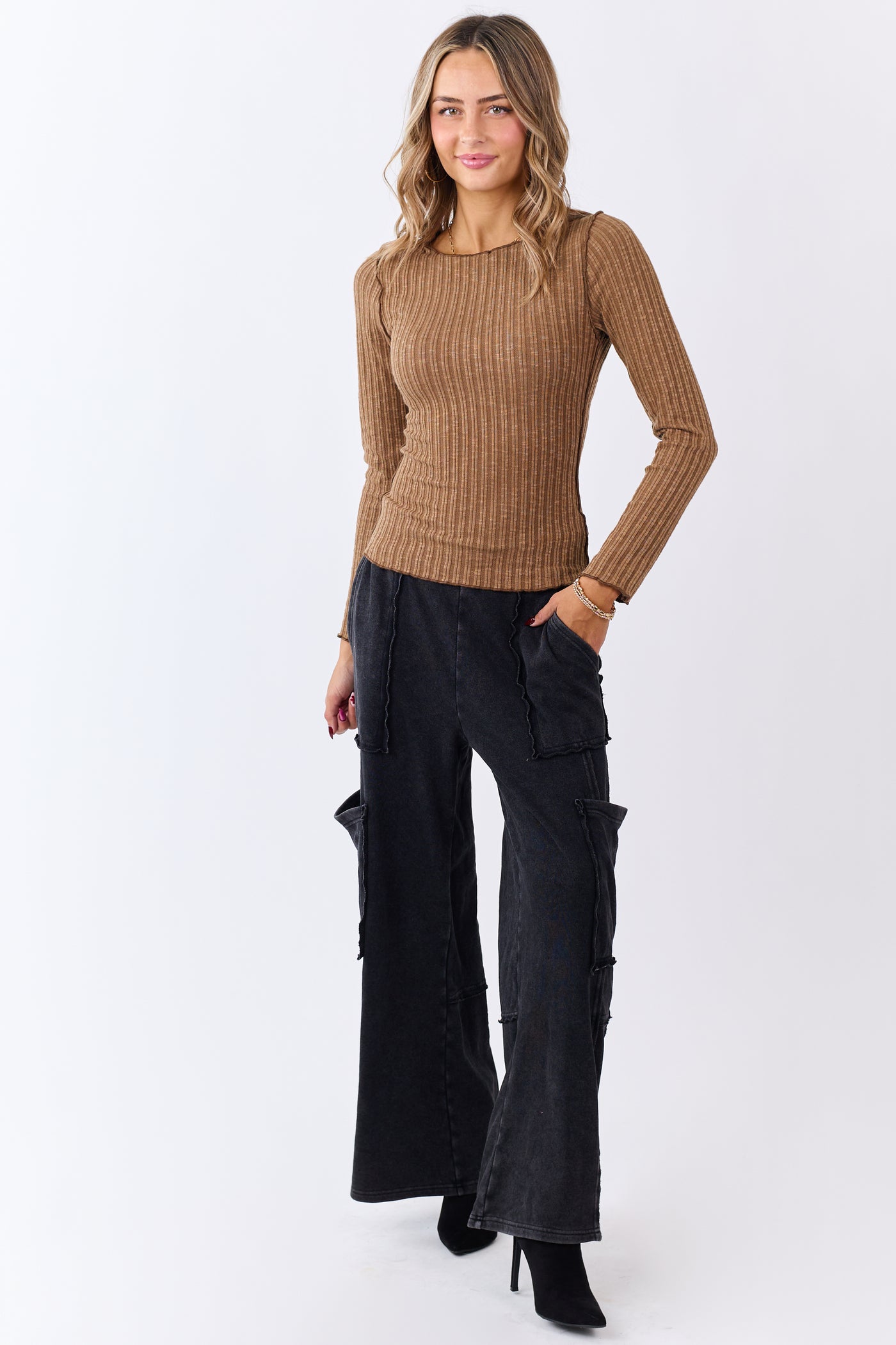Peanut Rib Knit Lettuce Trim Long Sleeve Top