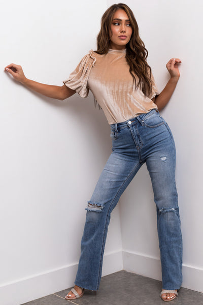 Risen Medium Wash Distressed Knee Raw Hem Jeans