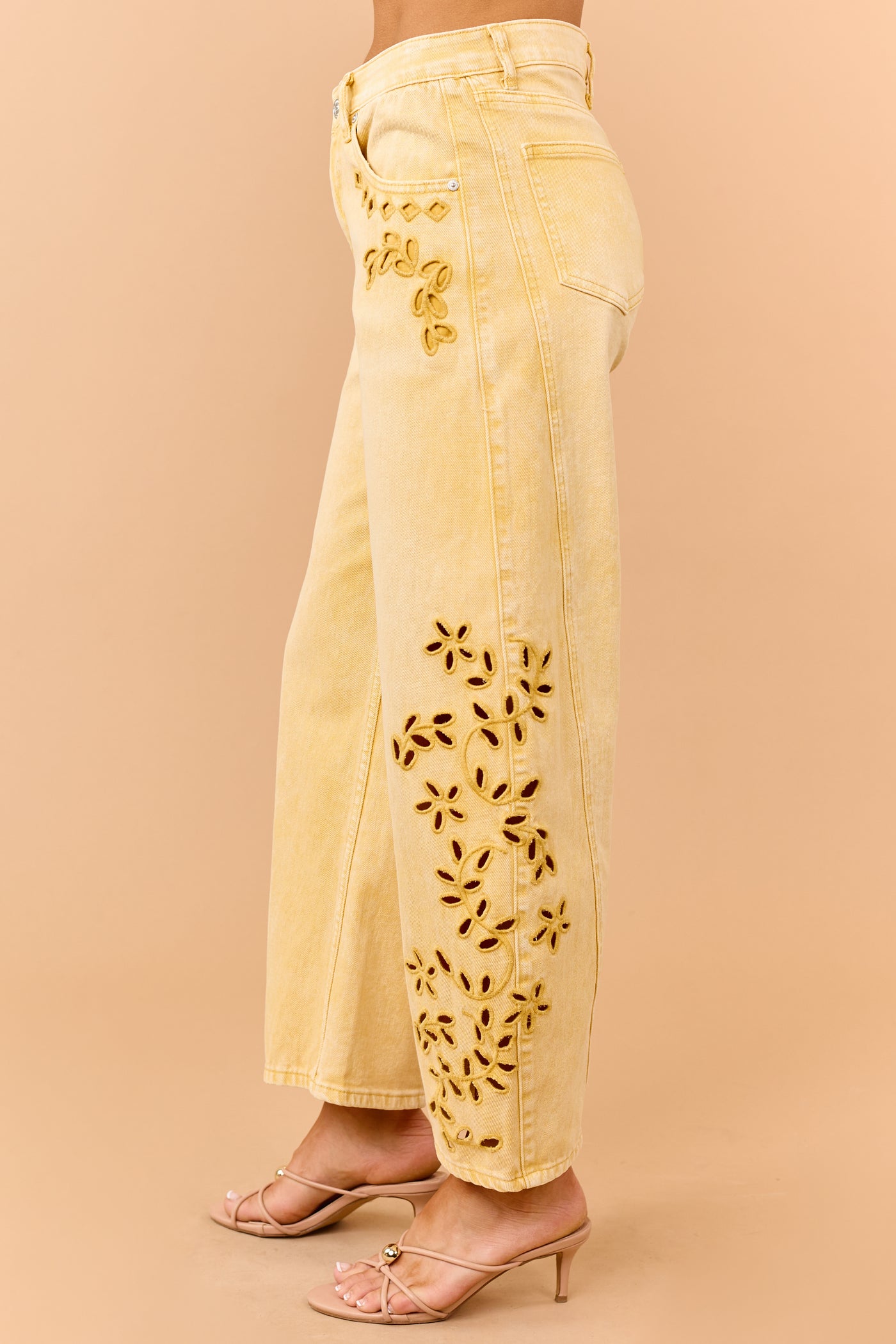 Saige Amber Embroidered Tummy Control Barrel Jeans