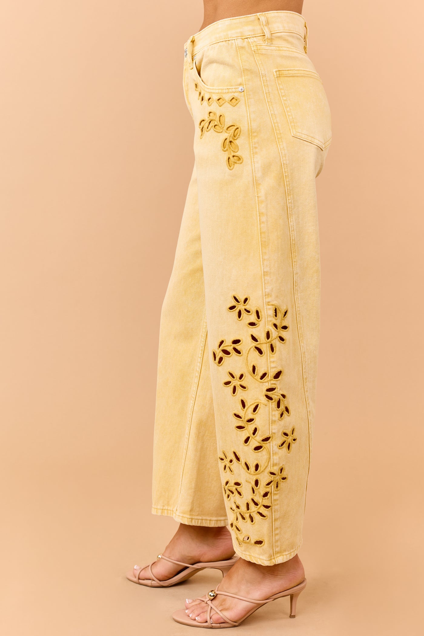 Saige Amber Embroidered Tummy Control Barrel Jeans