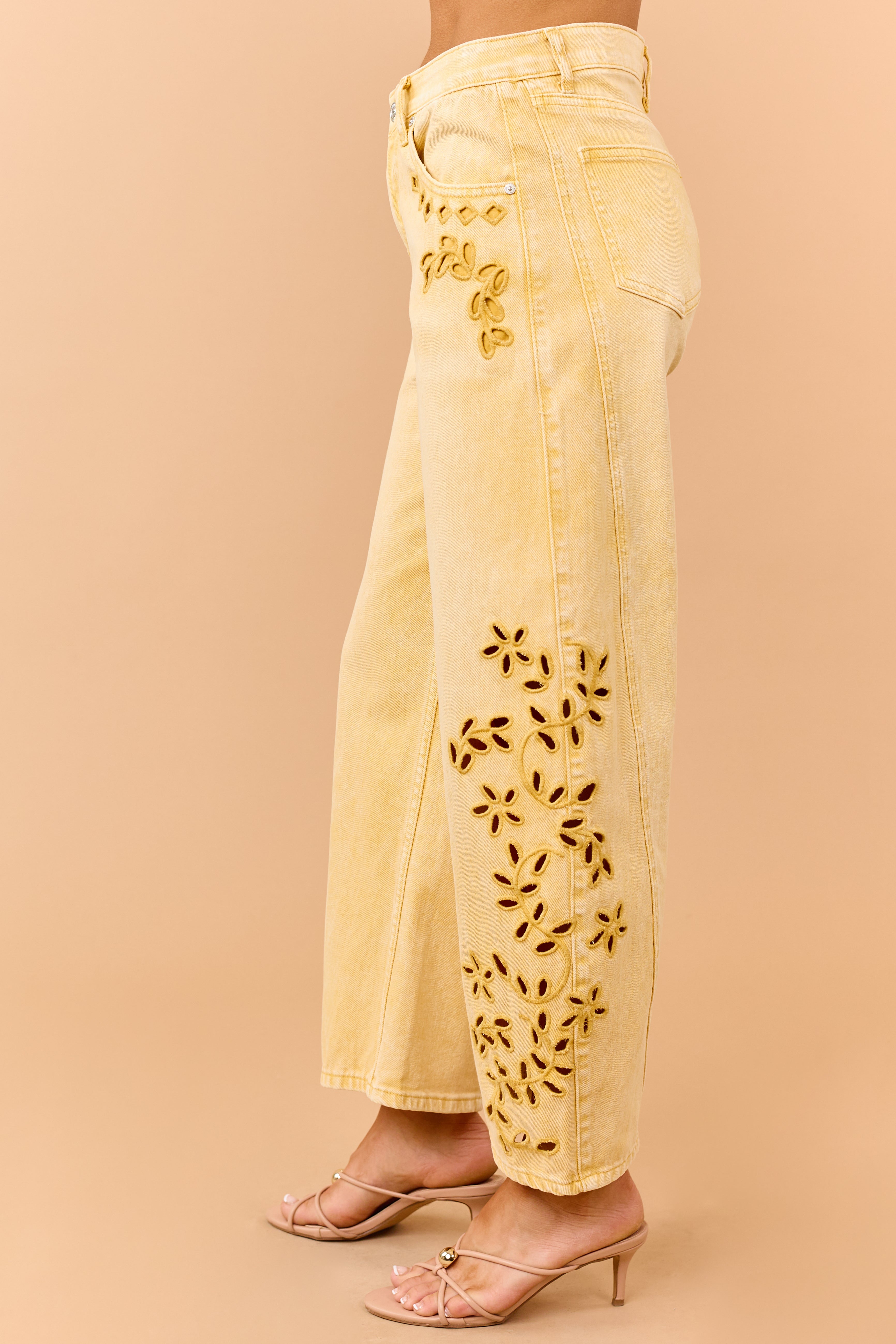 Saige Amber Embroidered Tummy Control Barrel Jeans