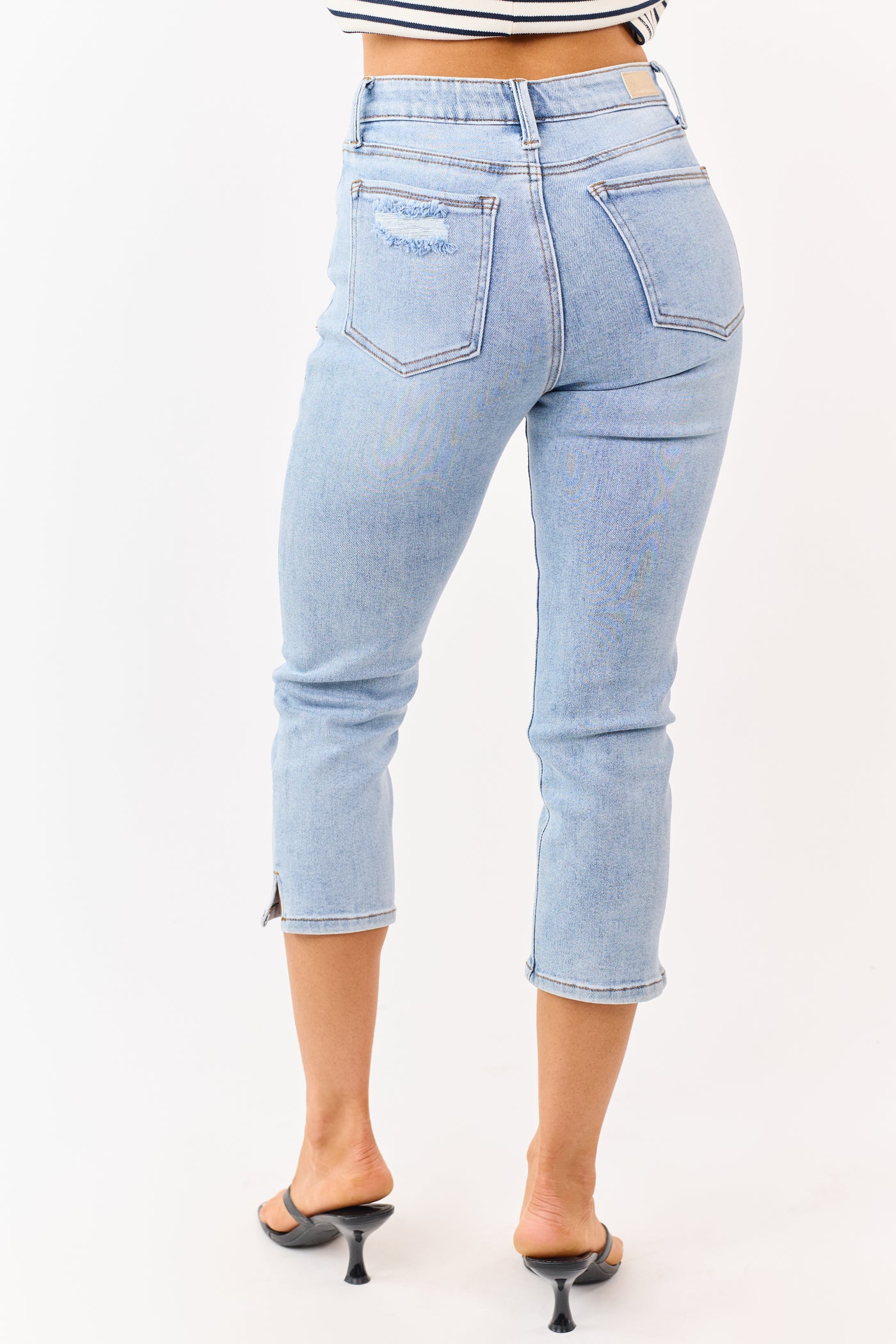 Saige Light Wash Tummy Control Stretchy Capri Jeans