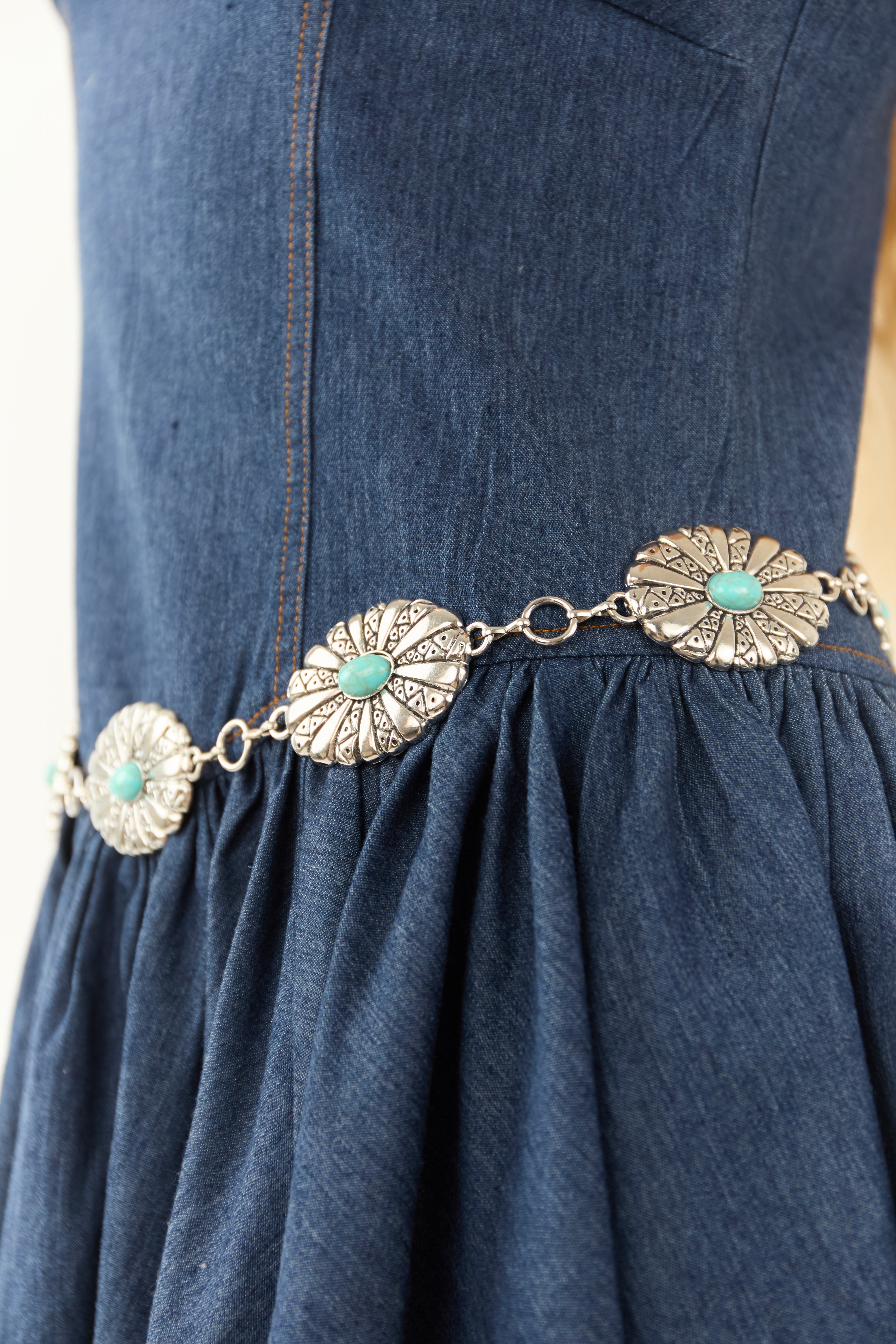 Silver Metallic Etched Concho Disc Chain Belt