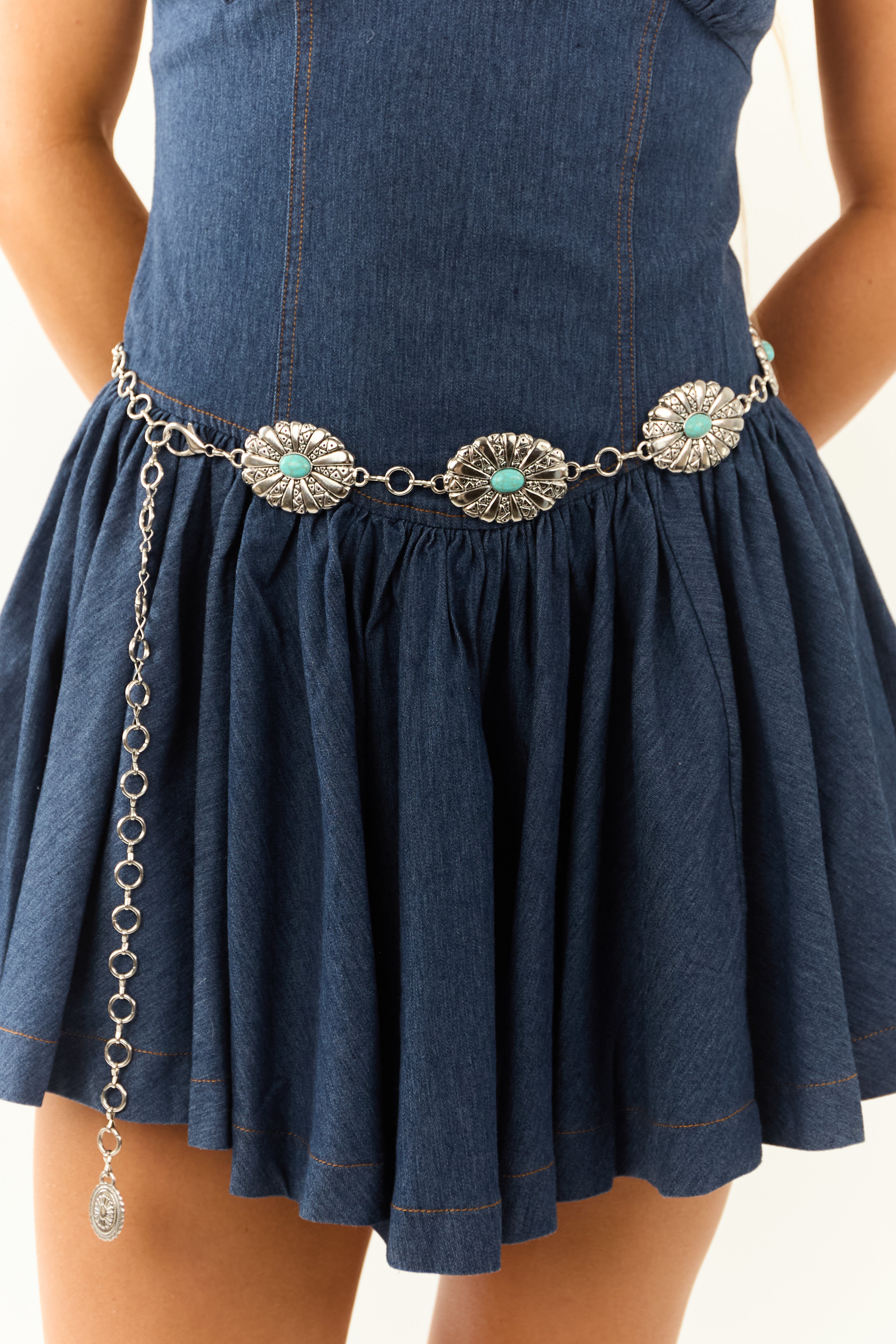 Silver Metallic Etched Concho Disc Chain Belt