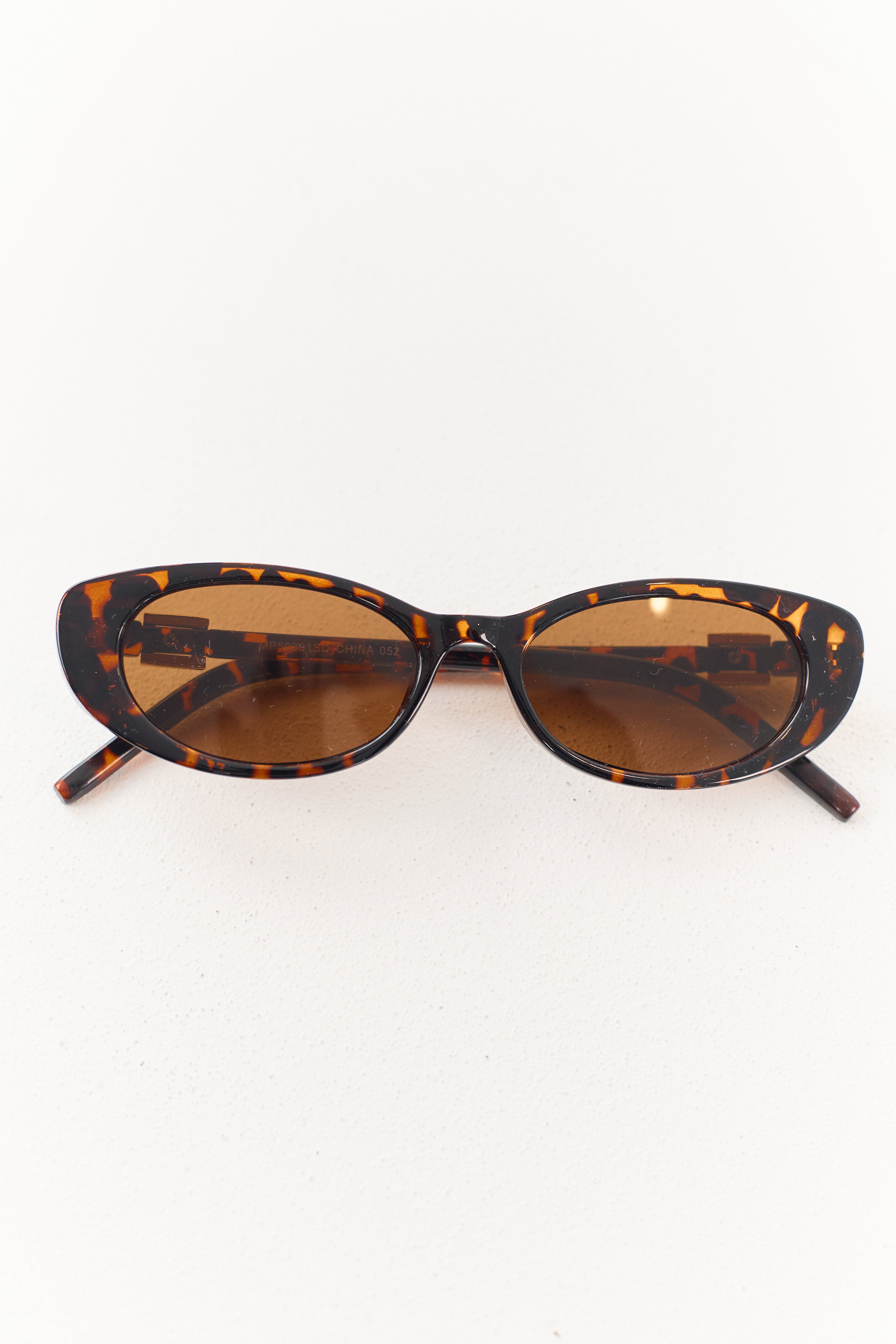 Spice Tortoiseshell Oval Frame Accent Sunglasses