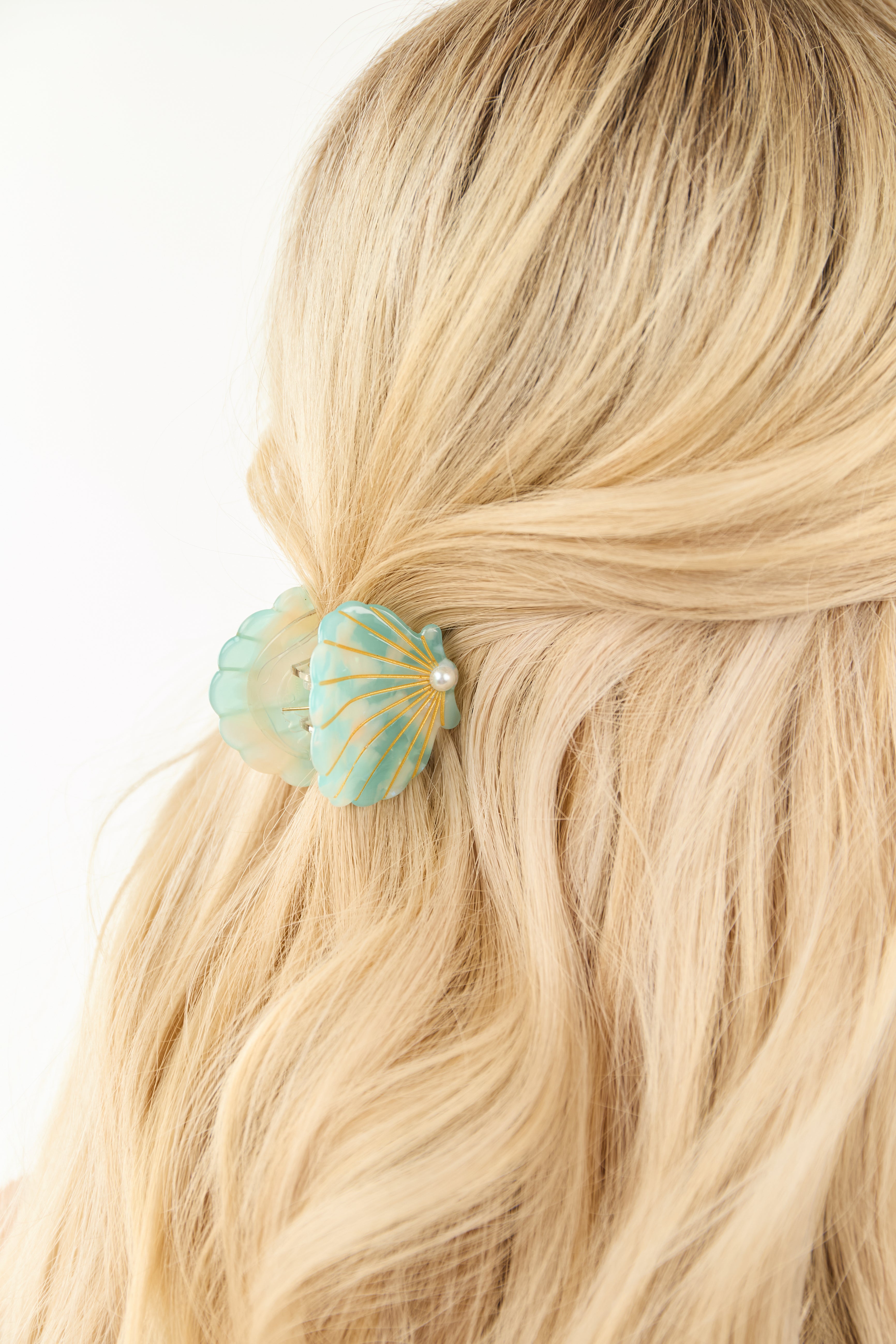 Teal Pearl Detail Seashell Claw Hair Clip