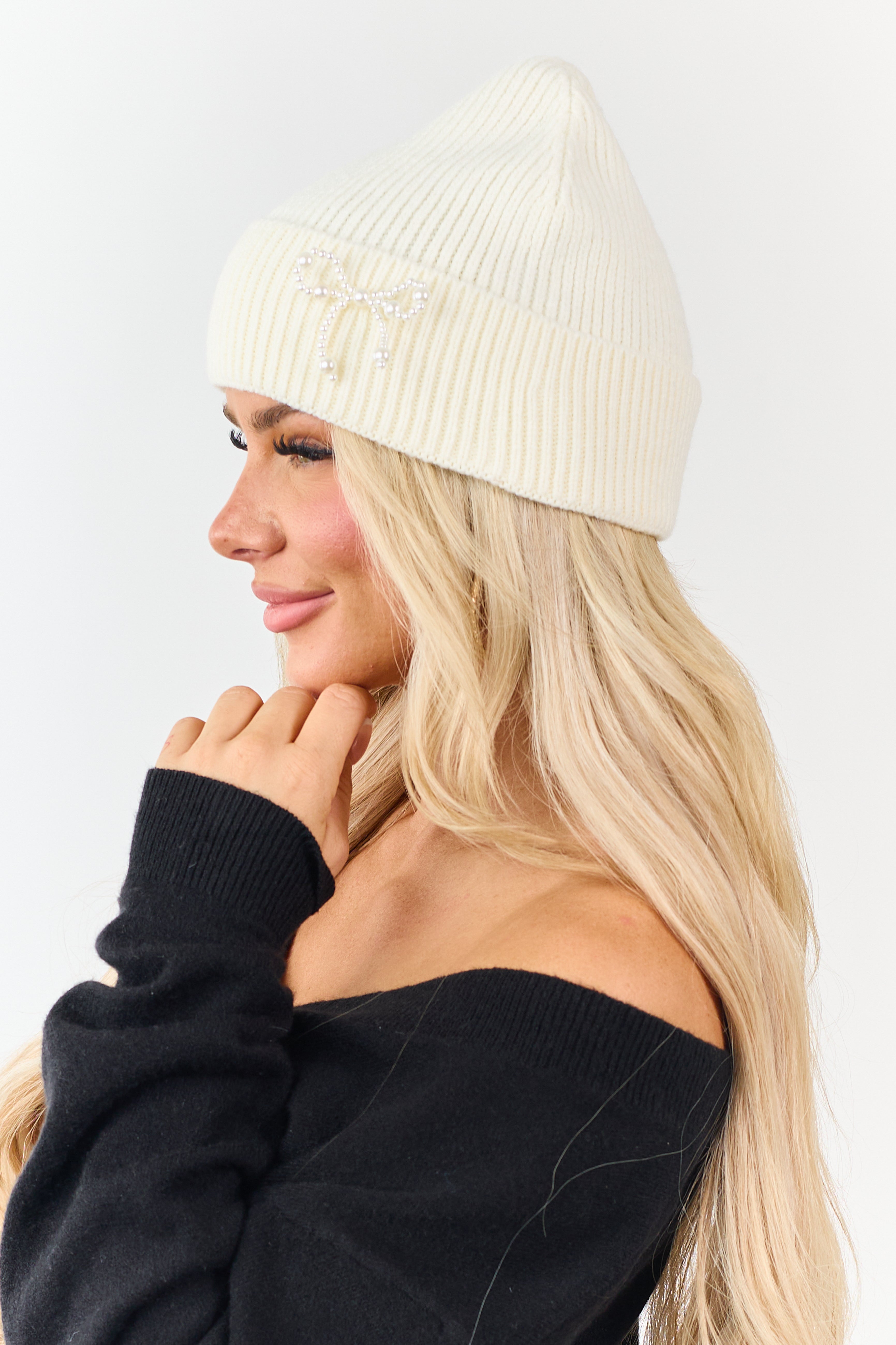 Vanilla Ribbed Knit Pearl Bow Beanie